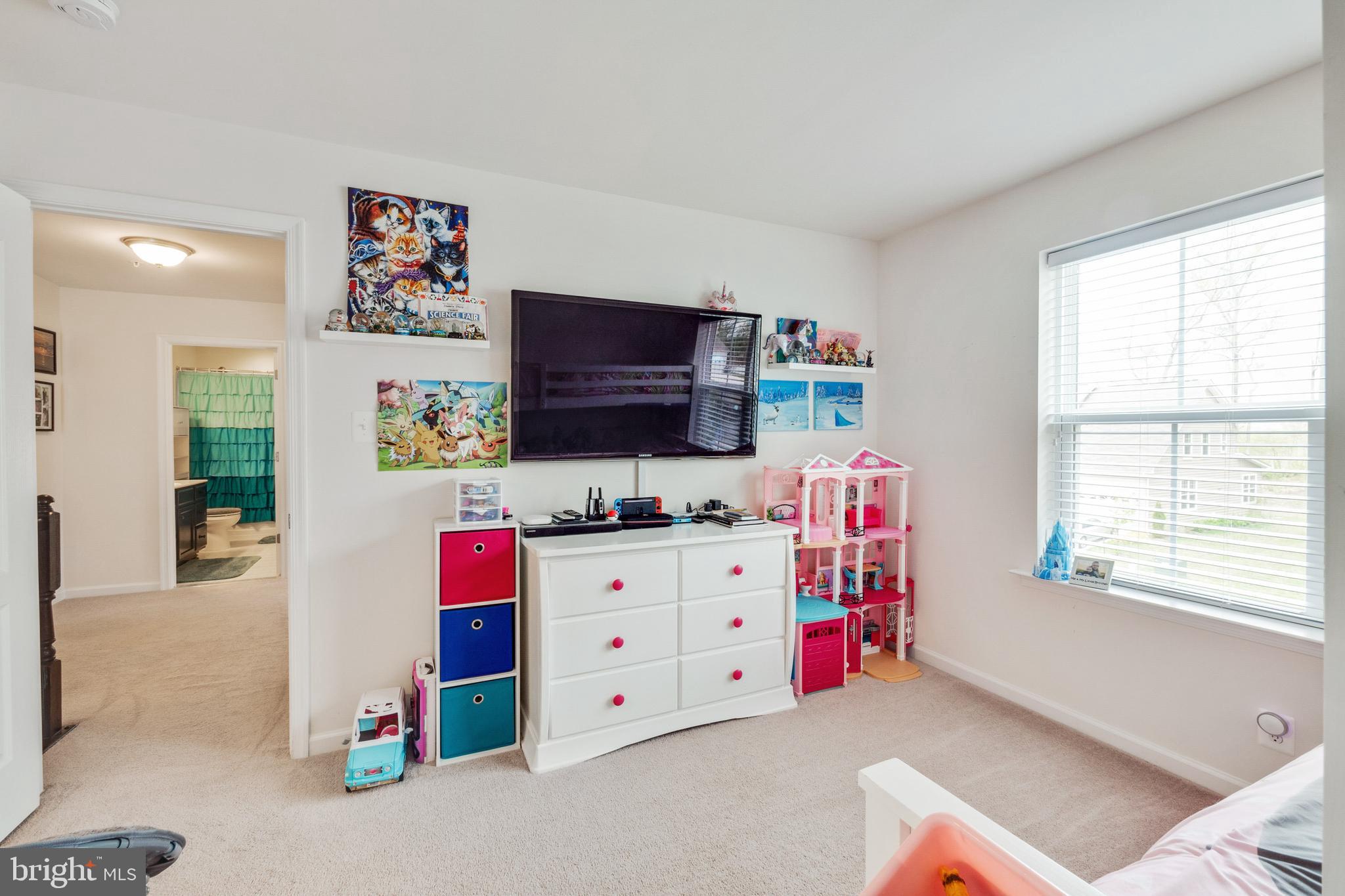 WINDSOR MANOR - Residential