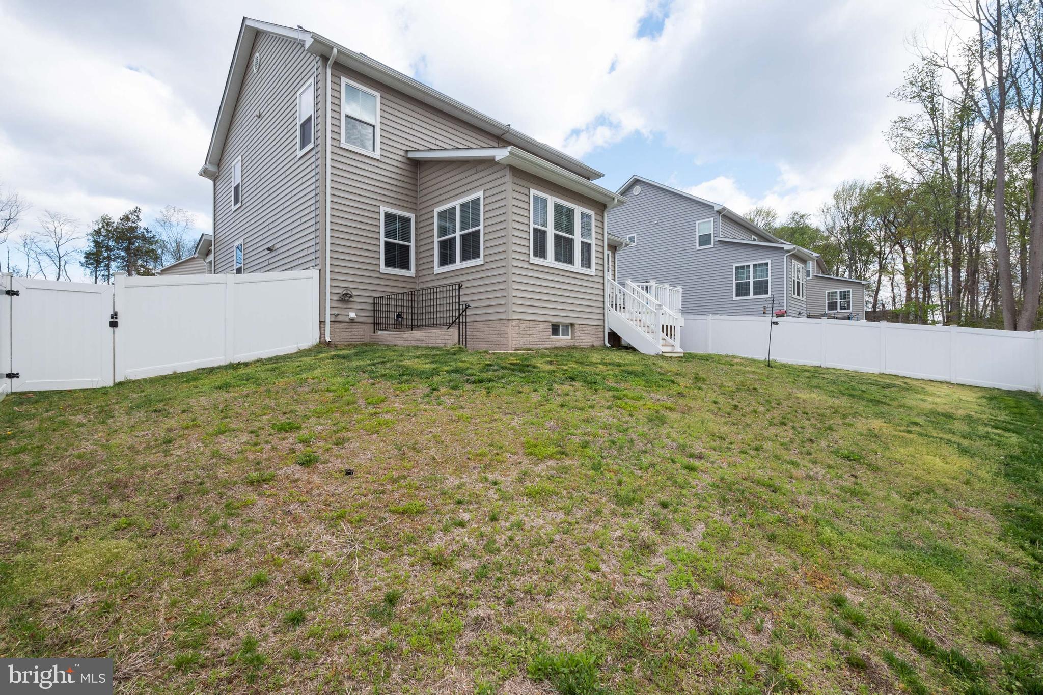 WINDSOR MANOR - Residential