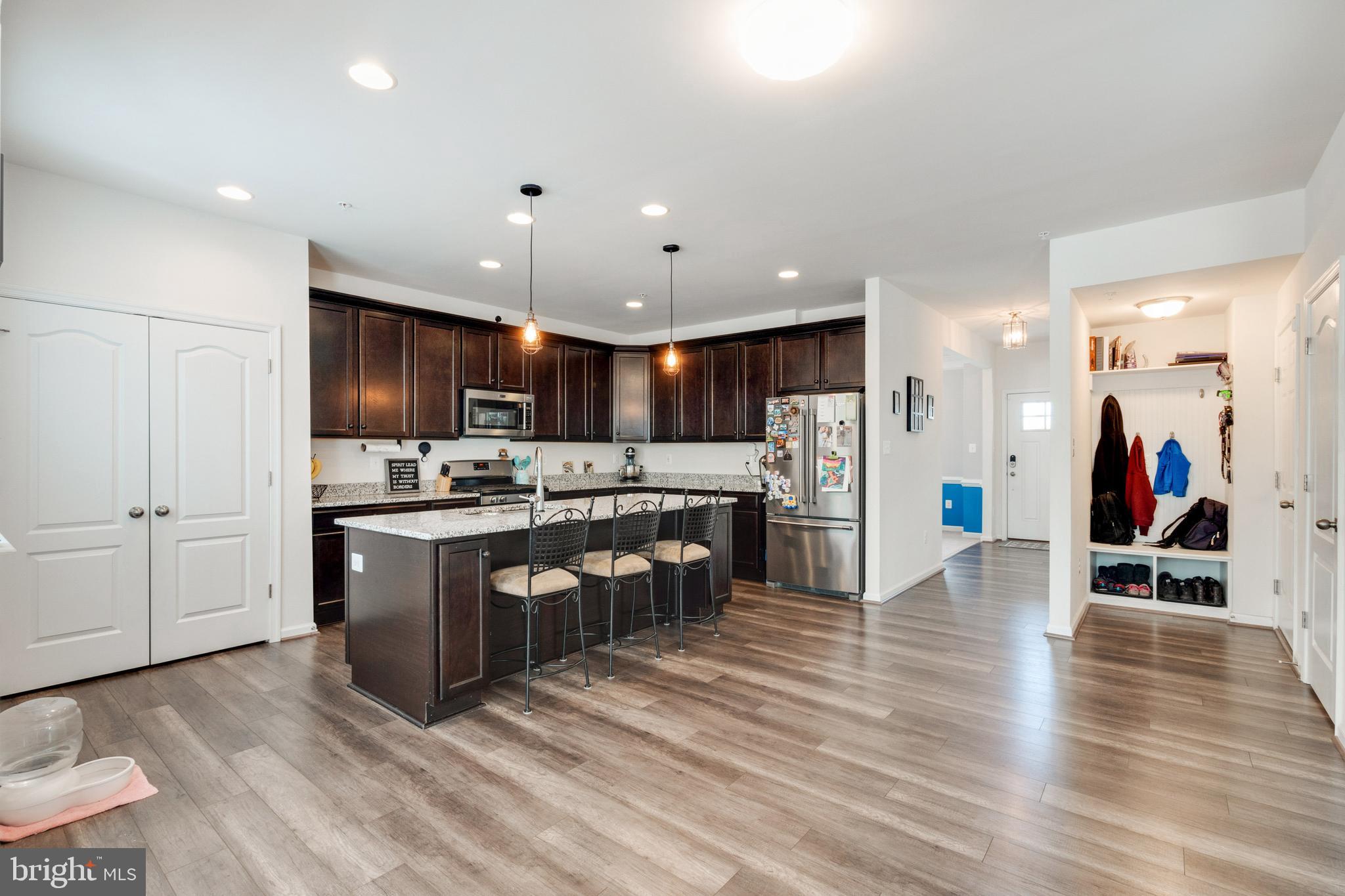 WINDSOR MANOR - Residential