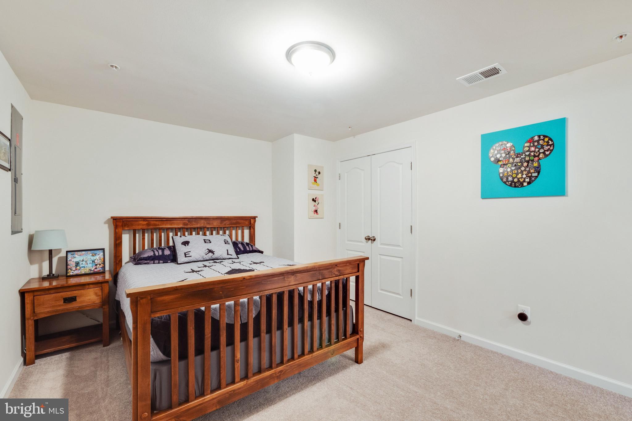 WINDSOR MANOR - Residential