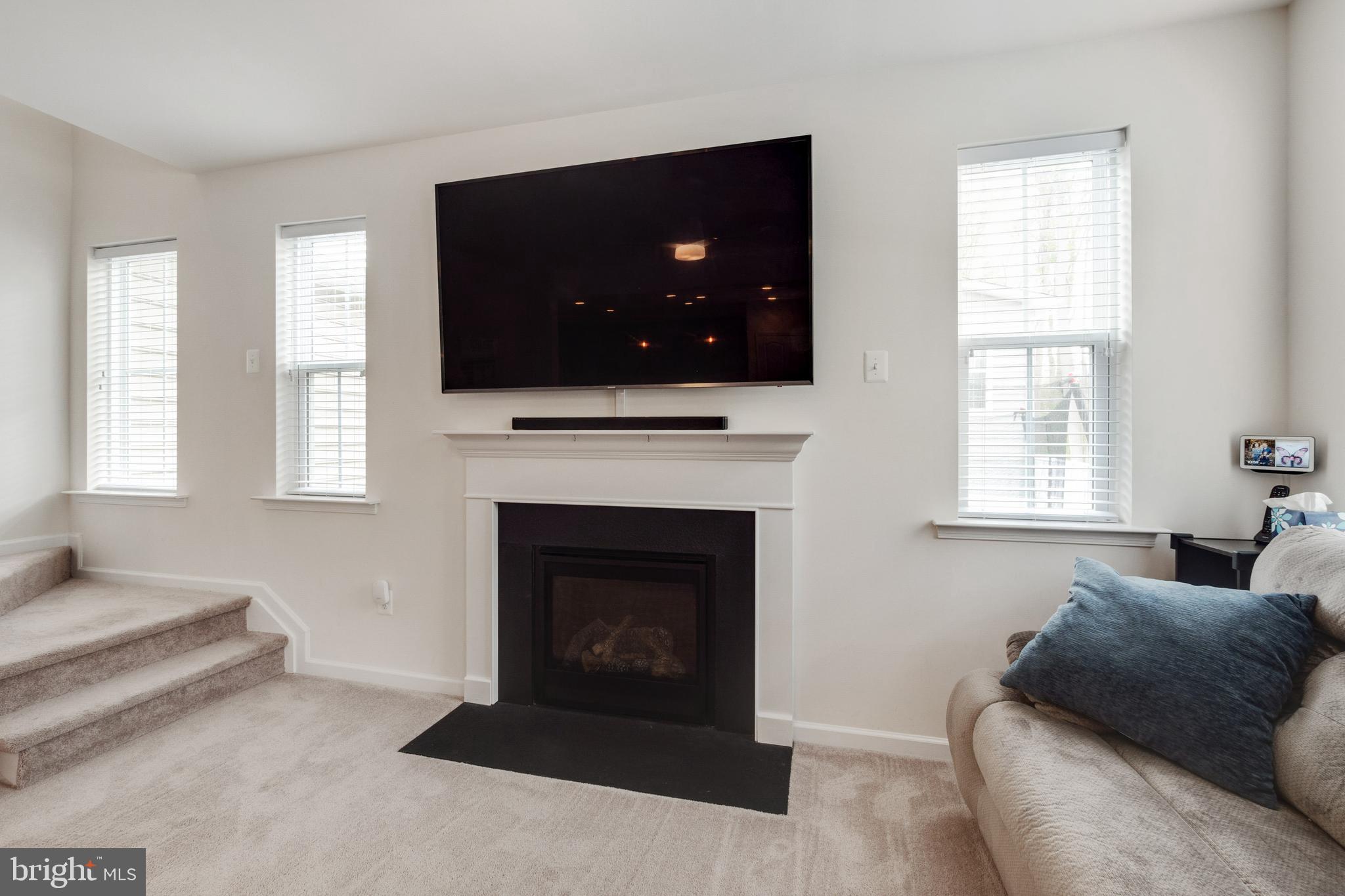 WINDSOR MANOR - Residential