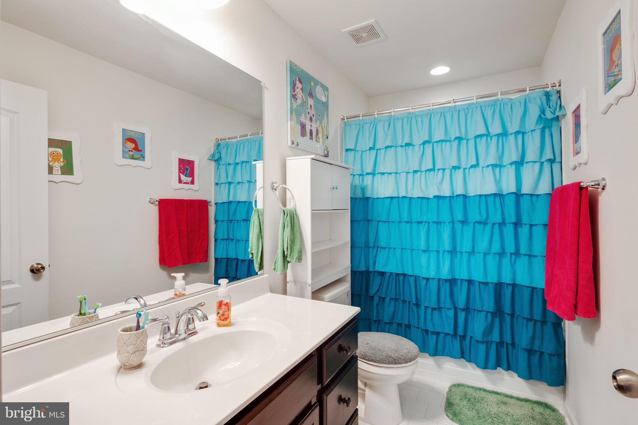 WINDSOR MANOR - Residential