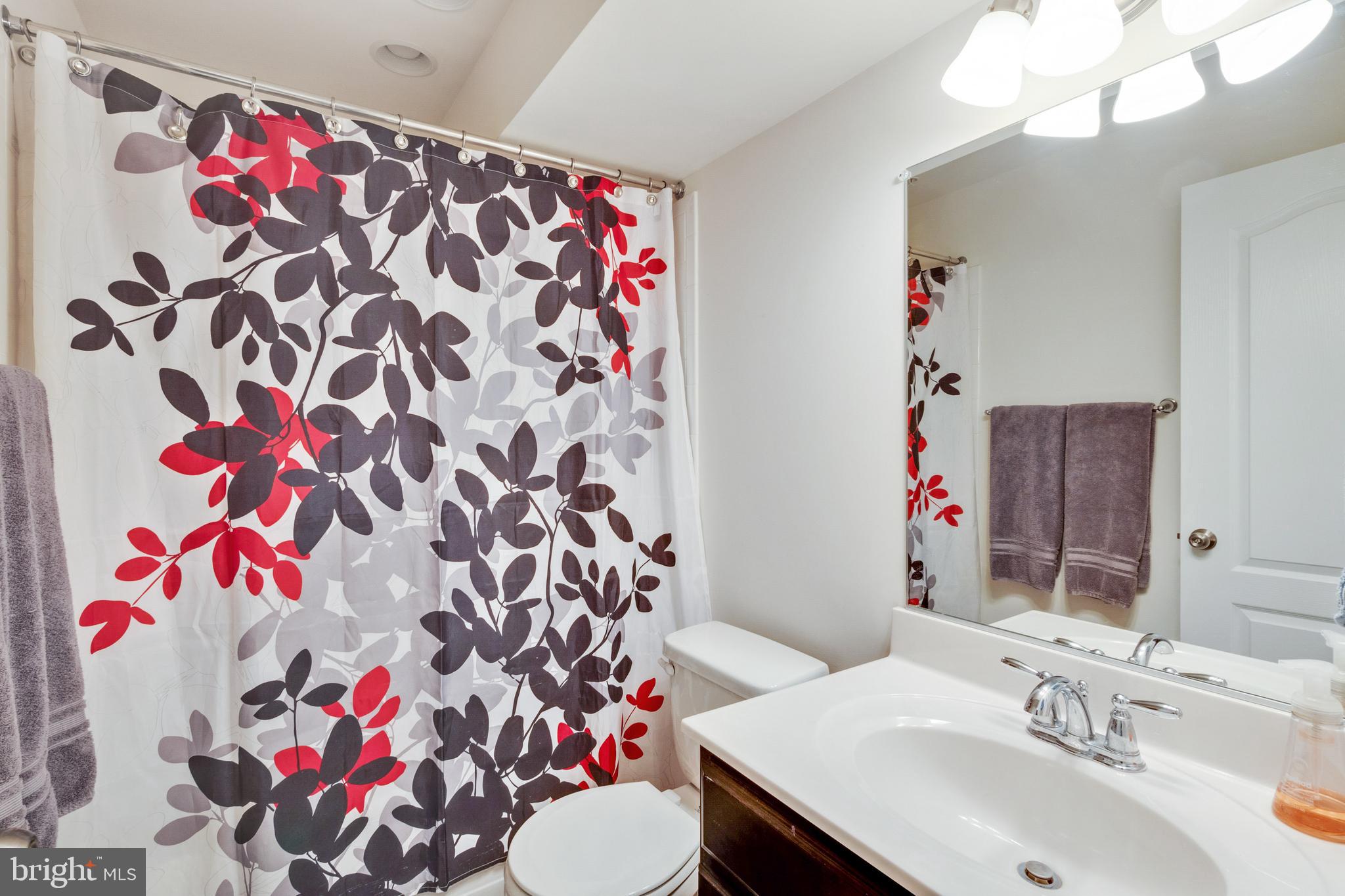 WINDSOR MANOR - Residential