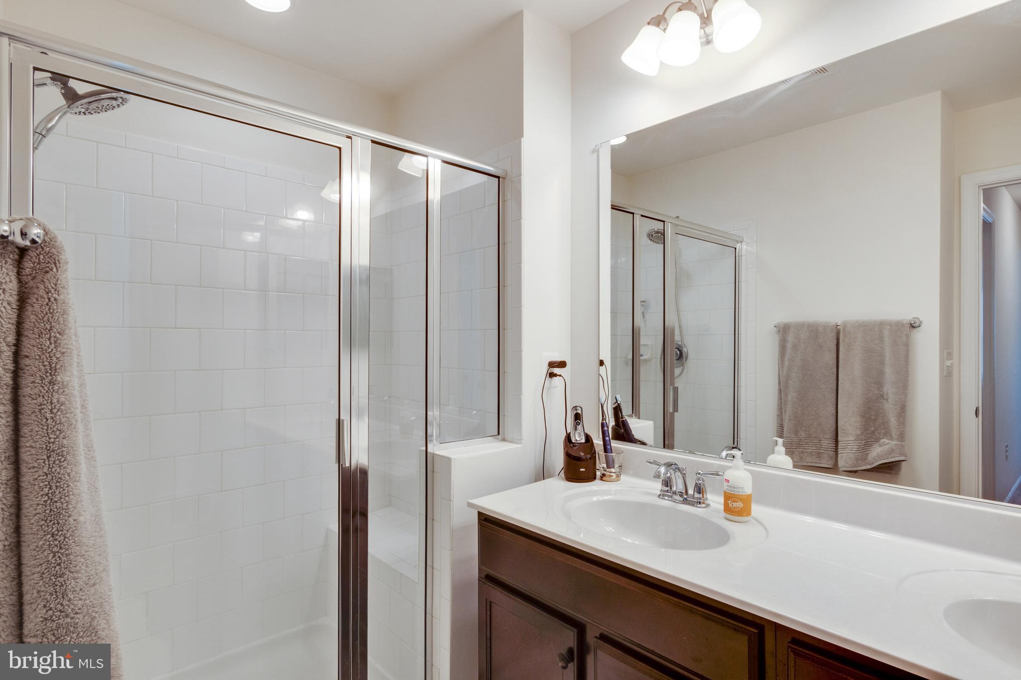 WINDSOR MANOR - Residential