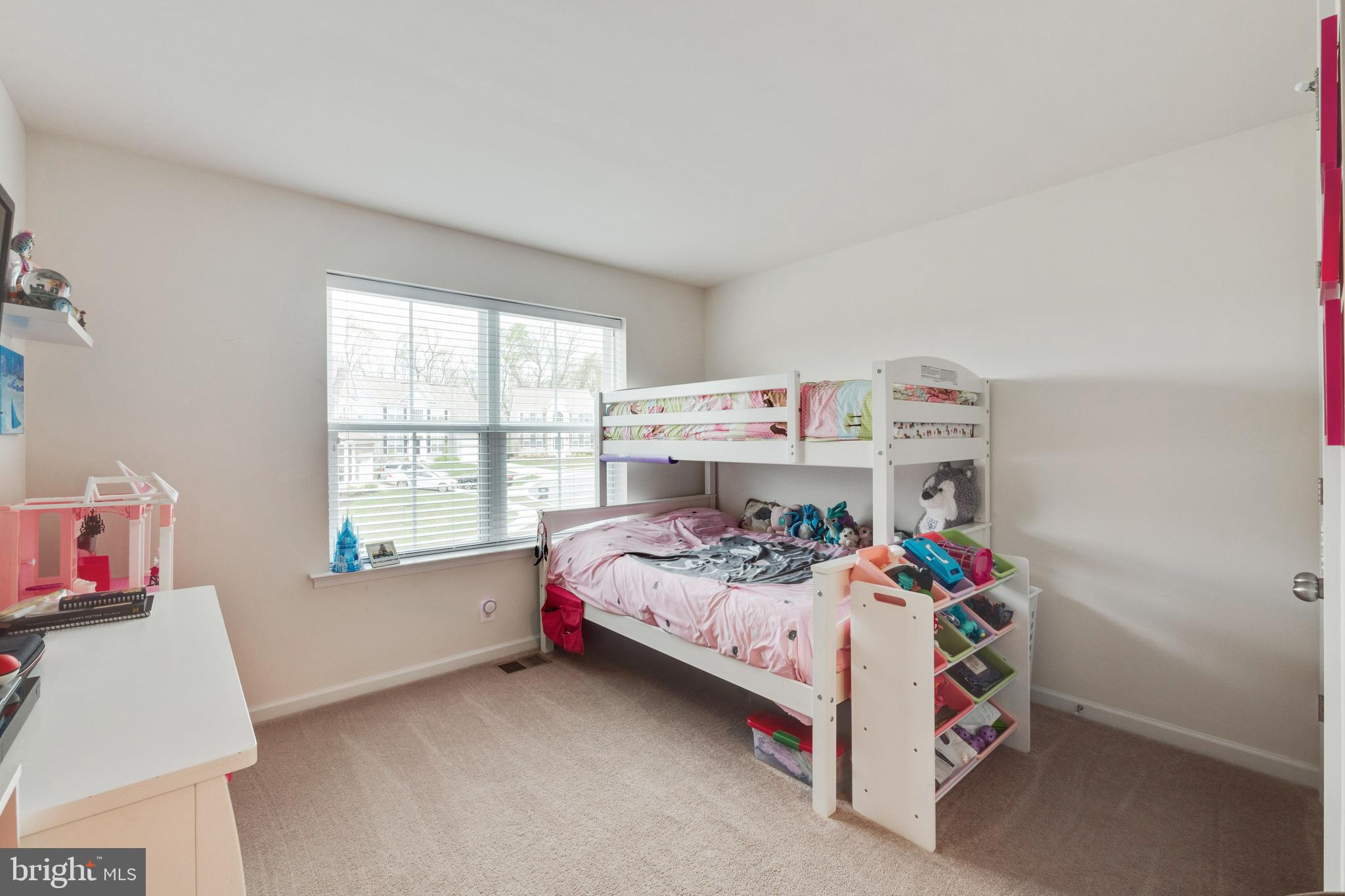 WINDSOR MANOR - Residential