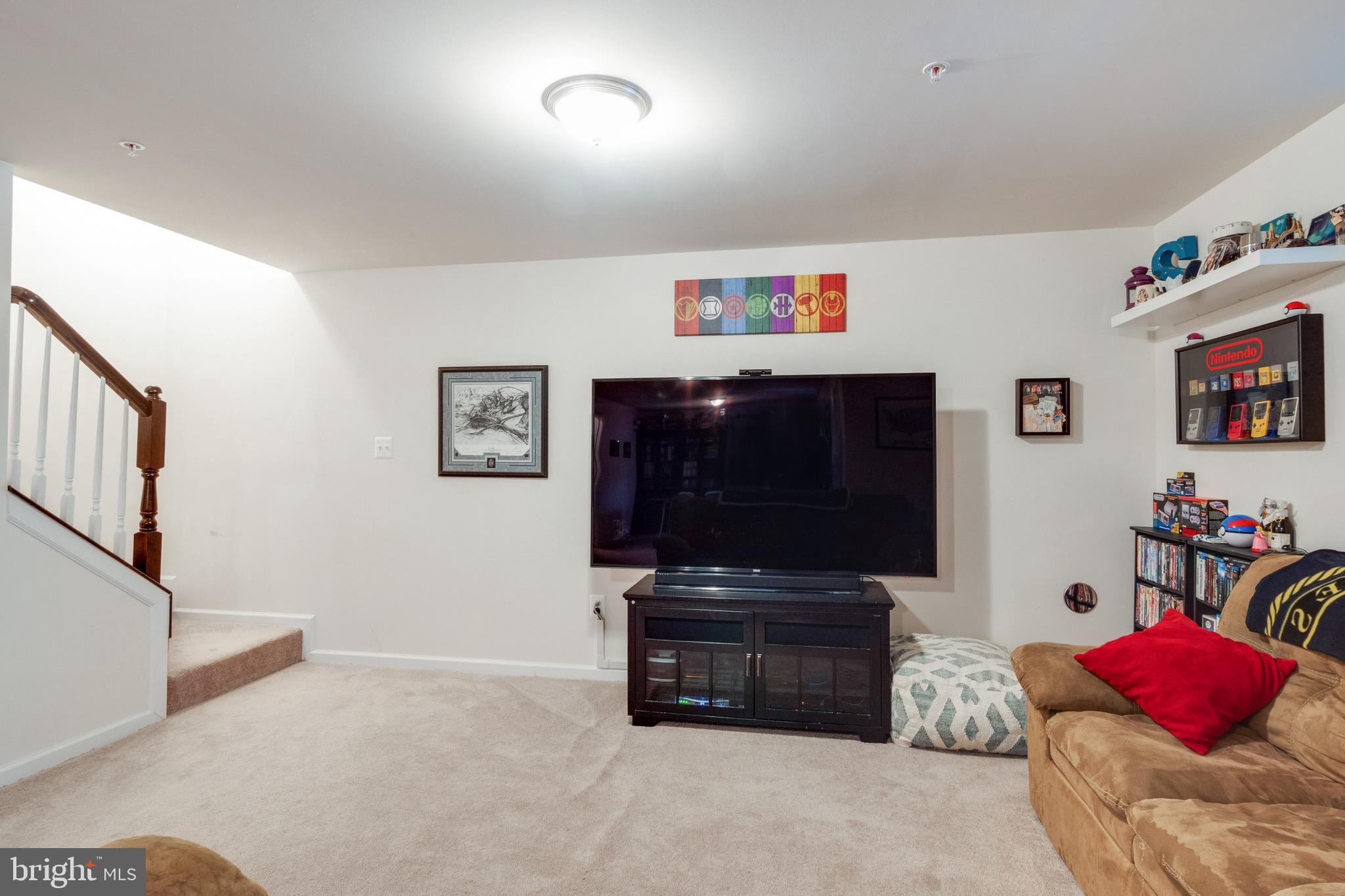 WINDSOR MANOR - Residential