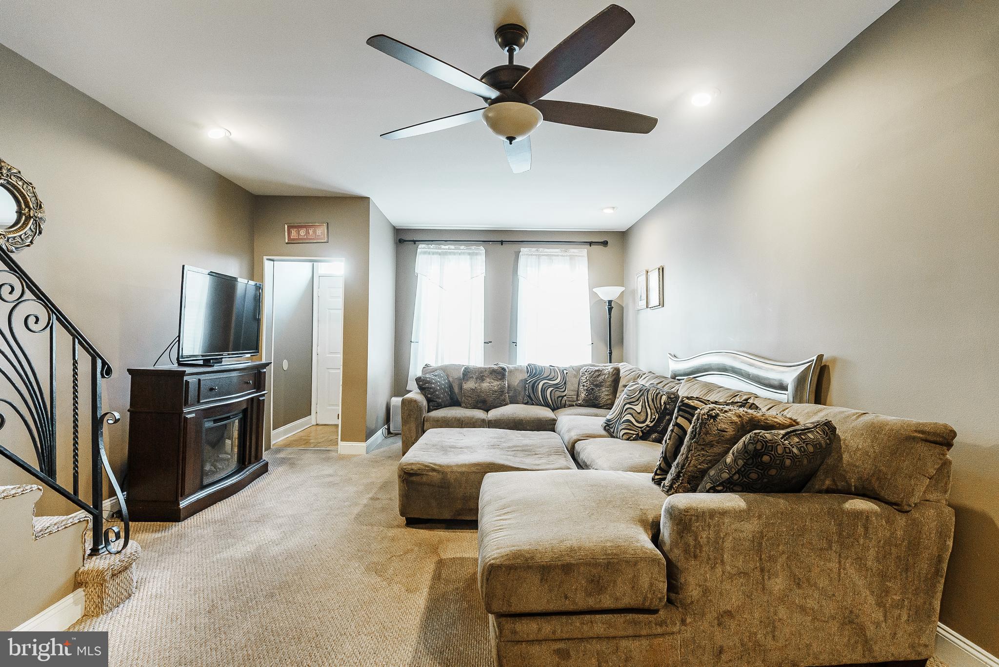 1911 S GALLOWAY STREET