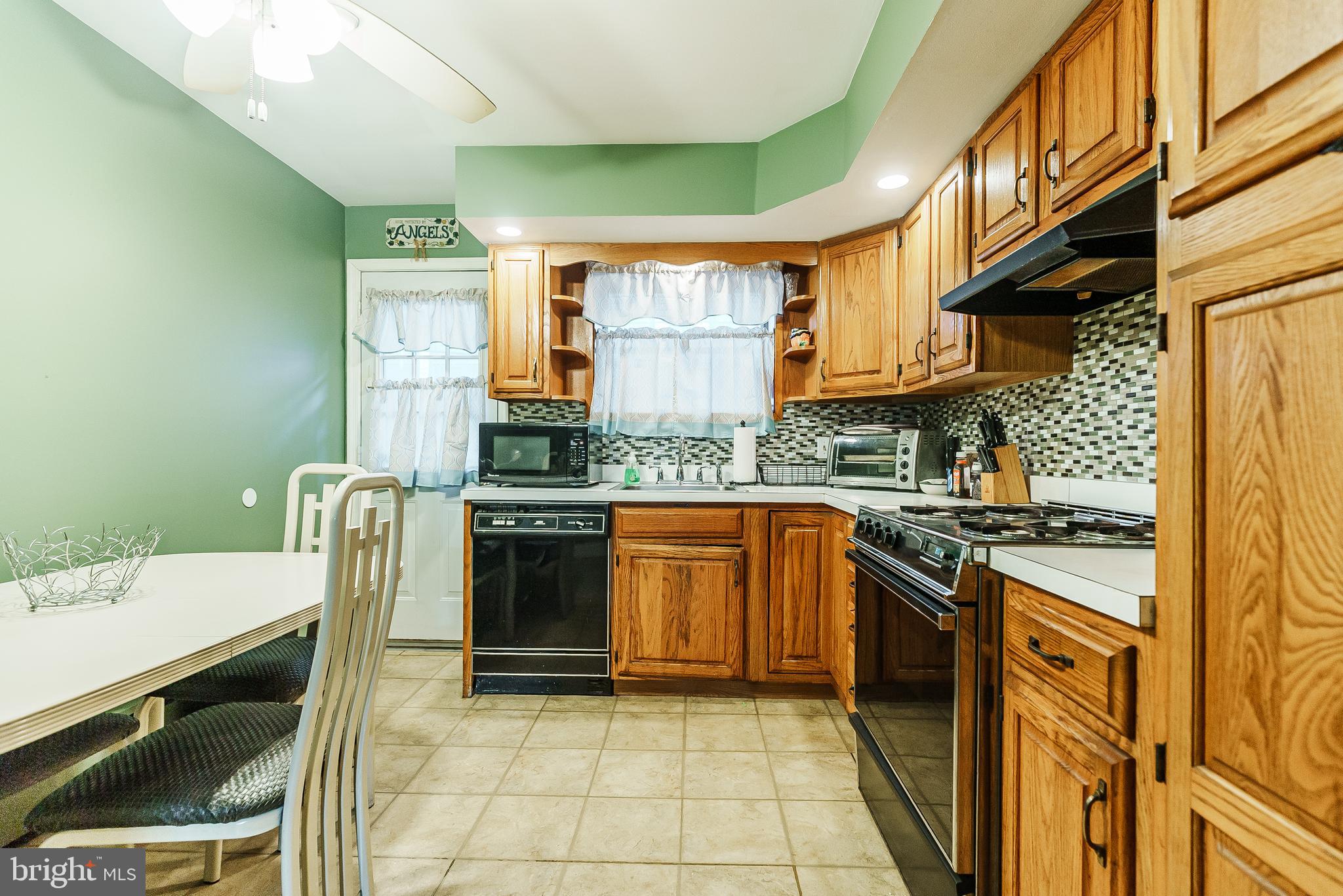 1911 S GALLOWAY STREET