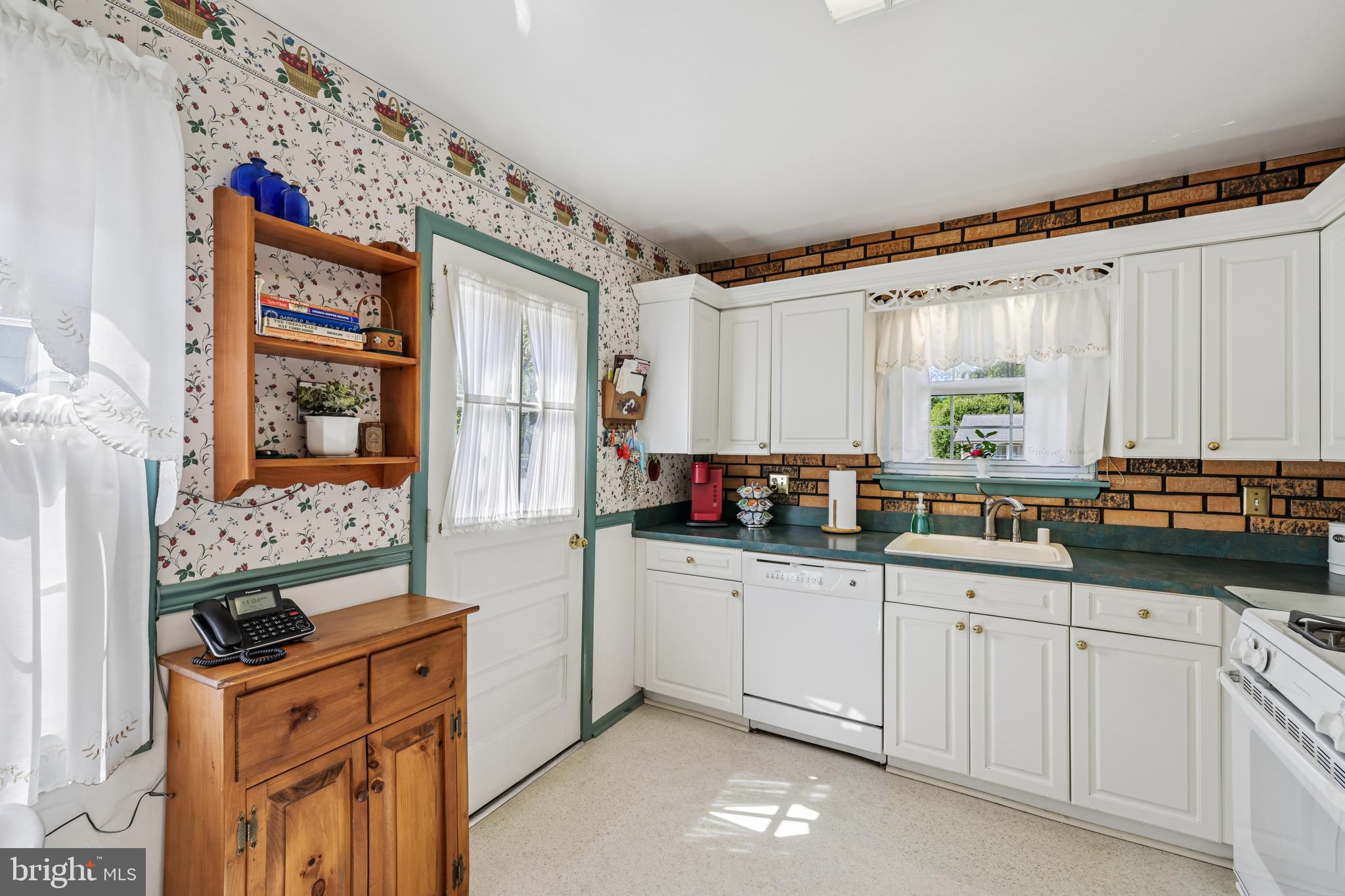 VILLAGE OF OLDE MILL - Residential