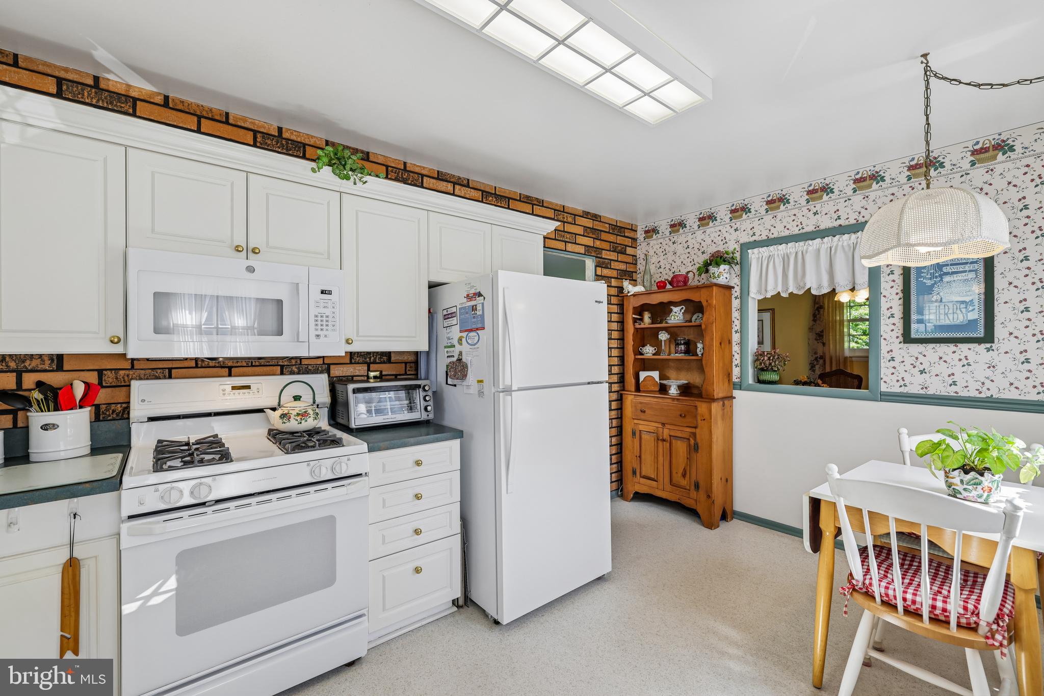 VILLAGE OF OLDE MILL - Residential