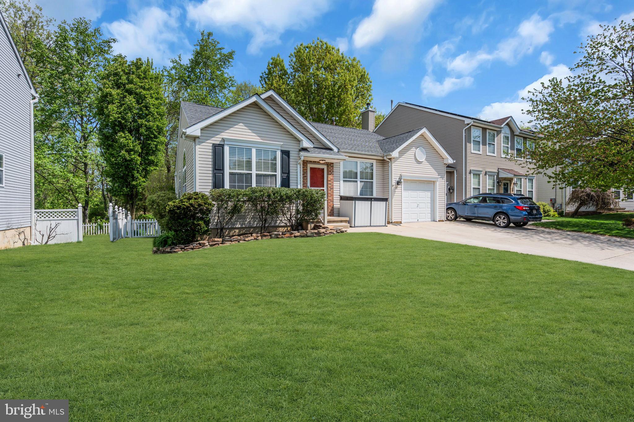 21 AMARA LANE