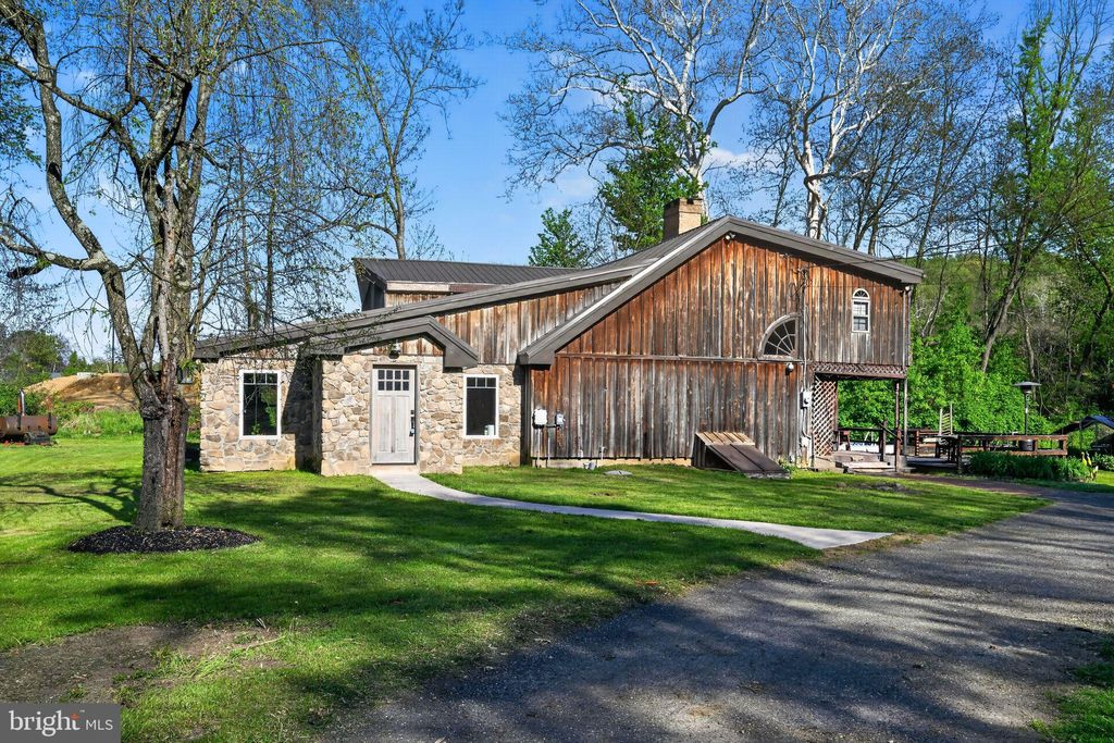 Photo of 4311 Marietta Avenue, COLUMBIA, PA 17512 (MLS # PALA2086942)