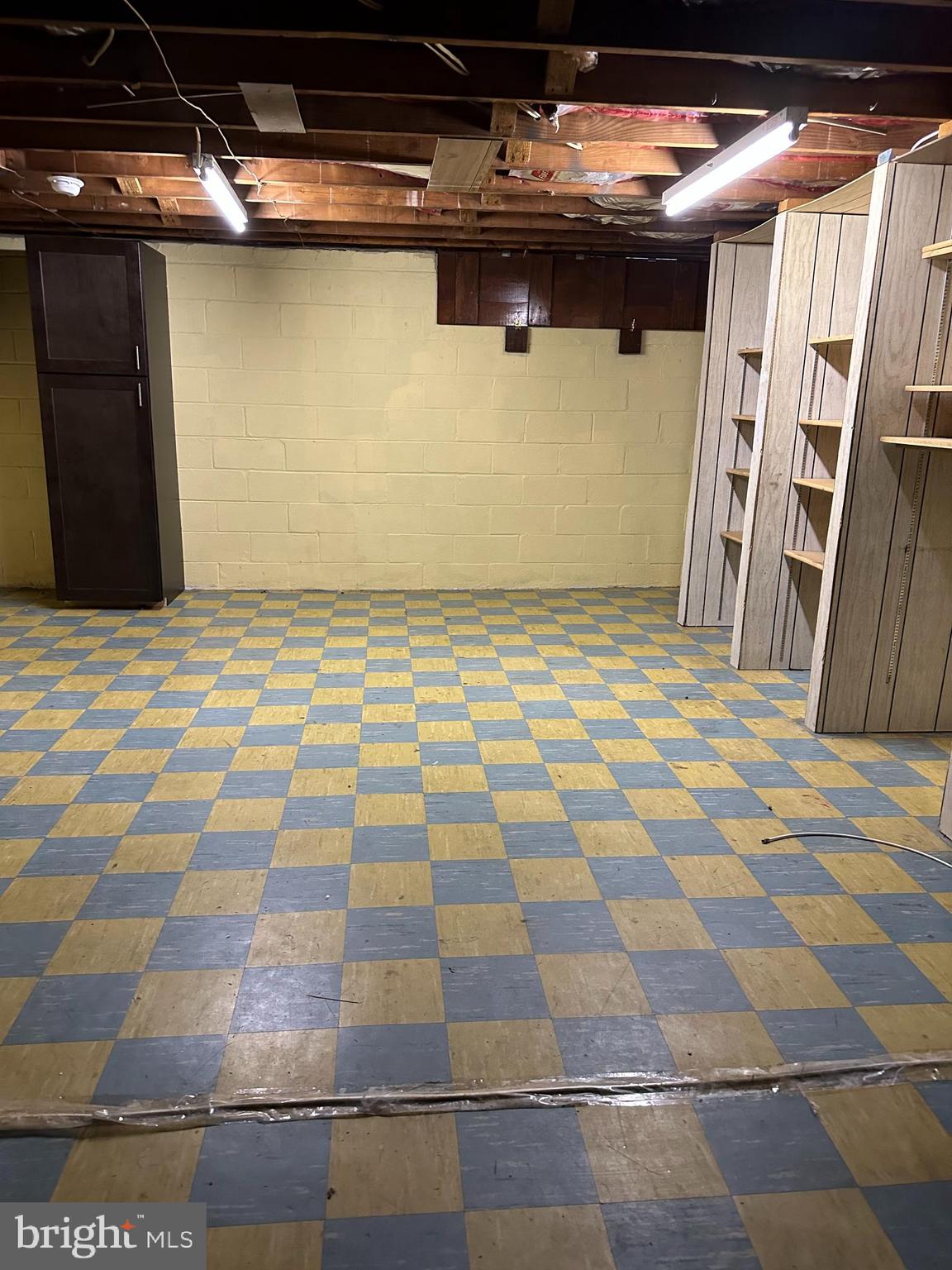 EASTFIELD - Residential Lease