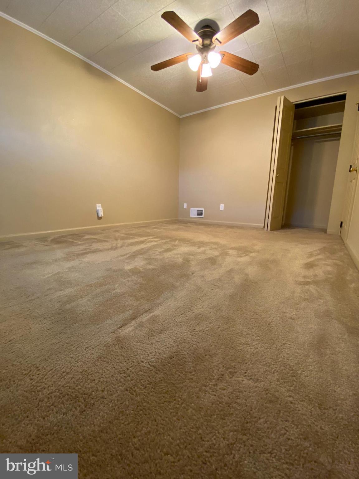 EASTFIELD - Residential Lease