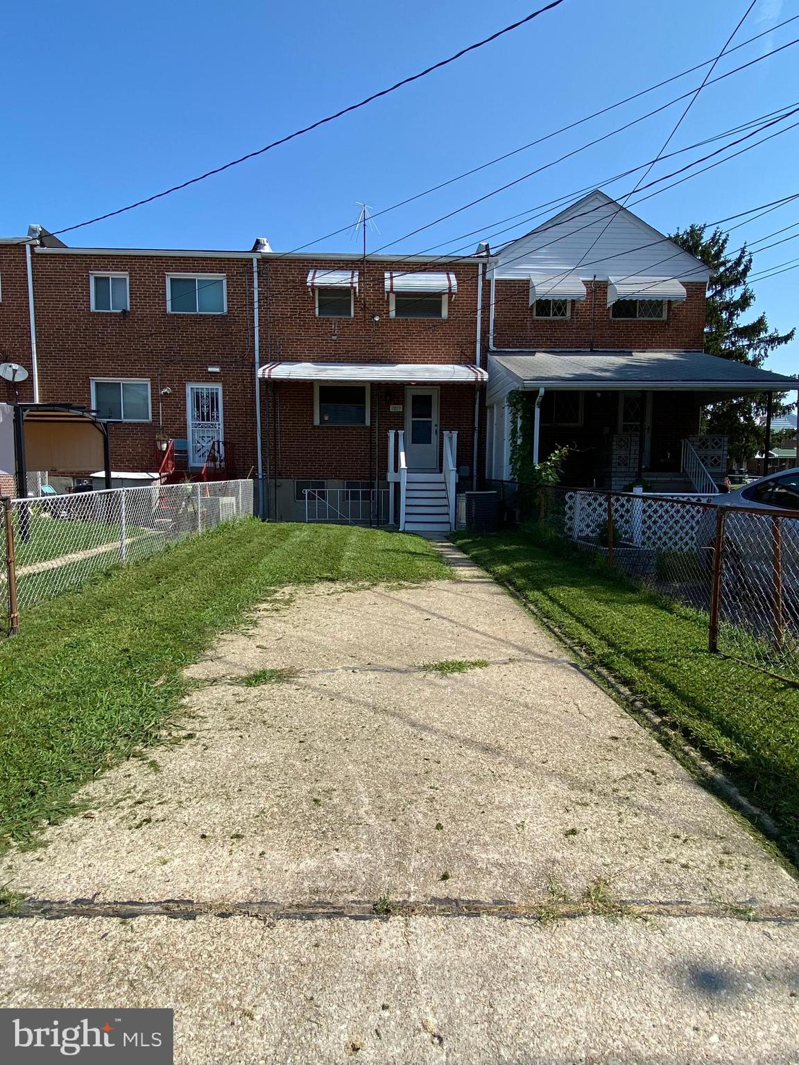 EASTFIELD - Residential Lease