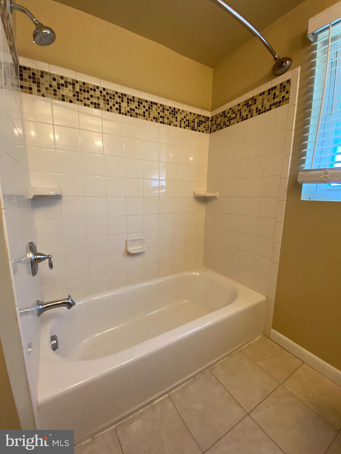 EASTFIELD - Residential Lease