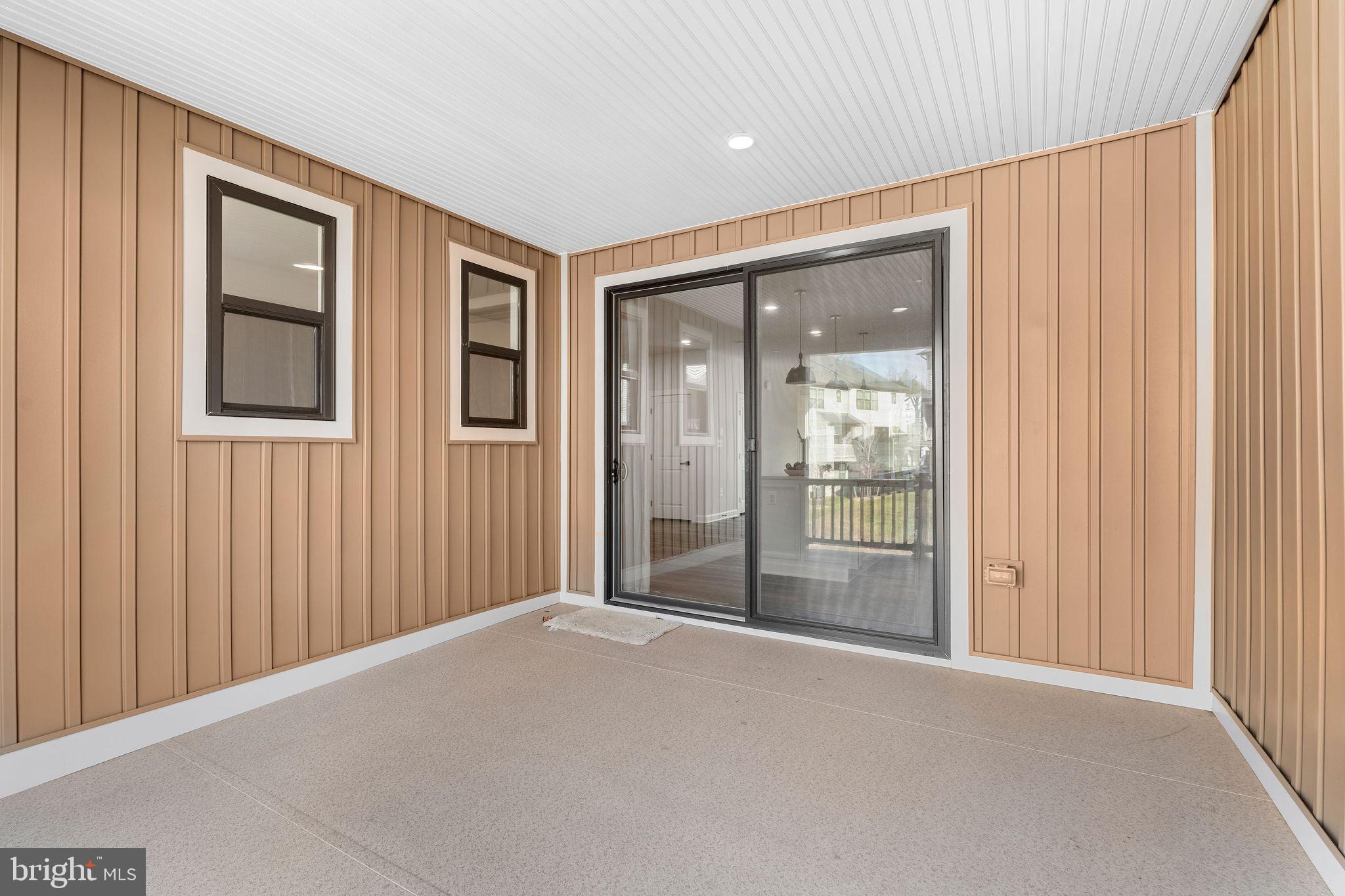 CEDAR CREEK - Residential