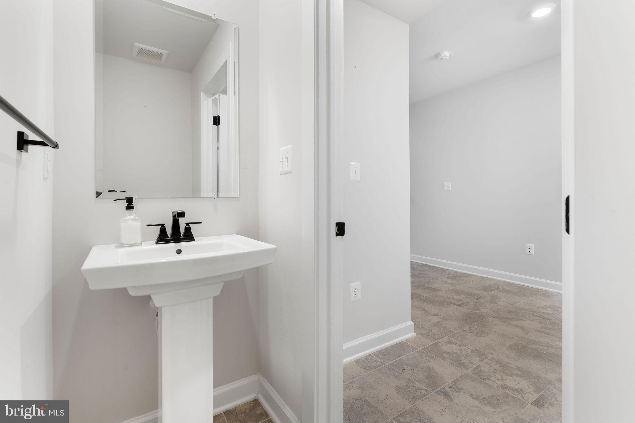 CEDAR CREEK - Residential