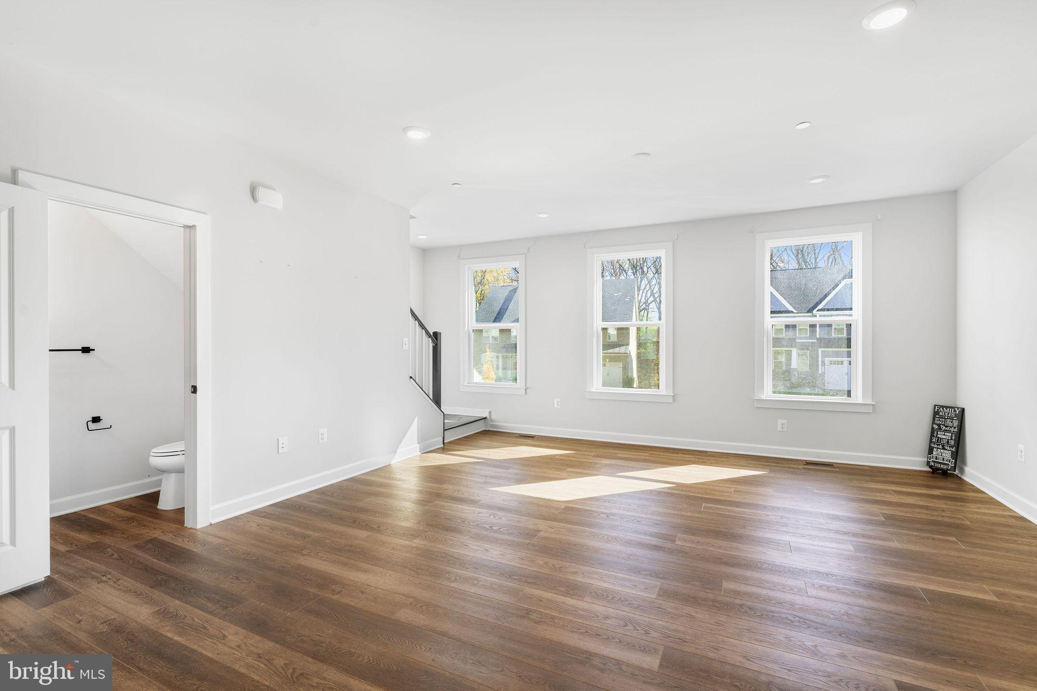 CEDAR CREEK - Residential