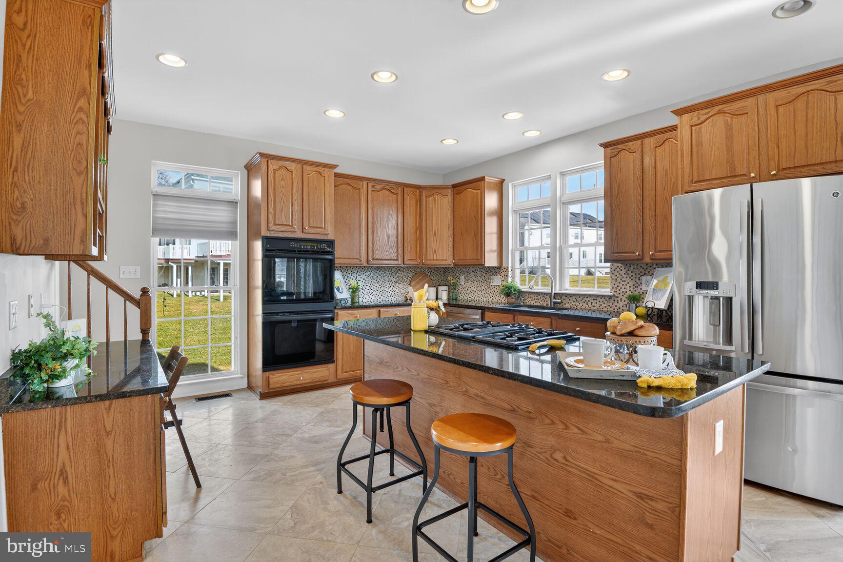 BRIARCLIFF MANOR - Residential