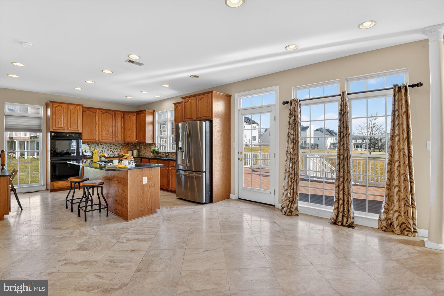 BRIARCLIFF MANOR - Residential