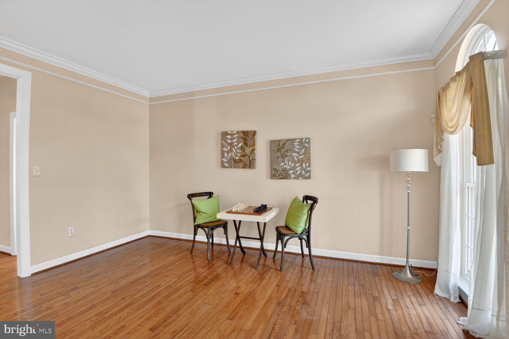 BRIARCLIFF MANOR - Residential