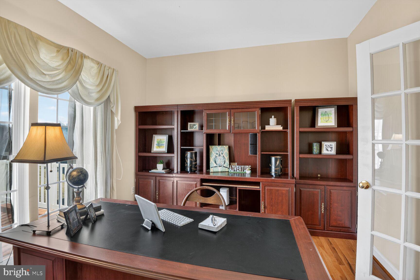 BRIARCLIFF MANOR - Residential