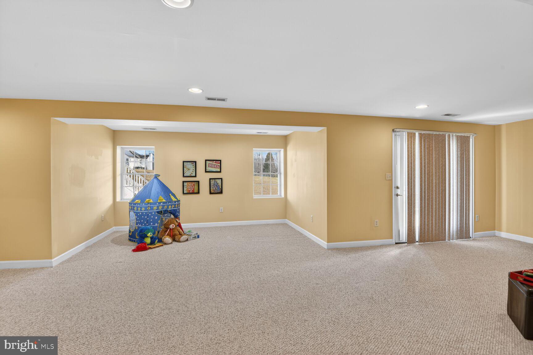 BRIARCLIFF MANOR - Residential