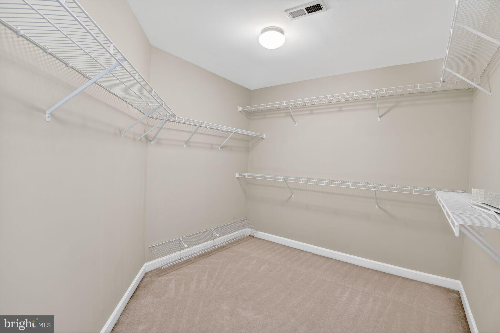 BRIARCLIFF MANOR - Residential