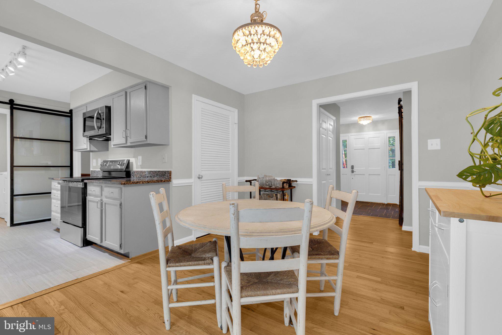 5238 GRAYSTONE ROAD