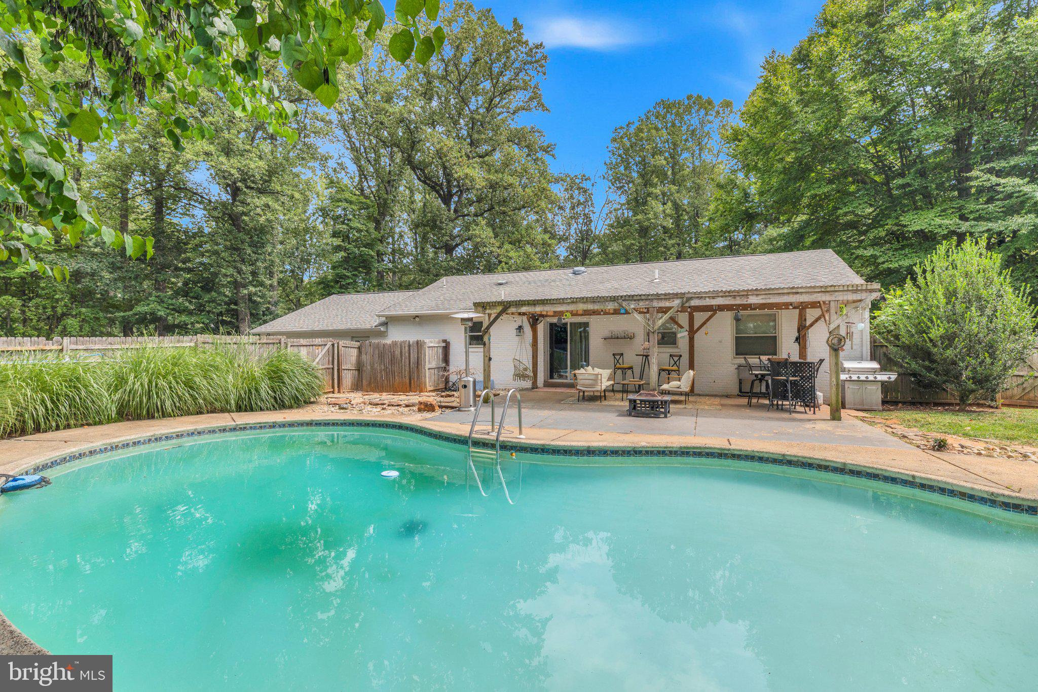 5238 GRAYSTONE ROAD