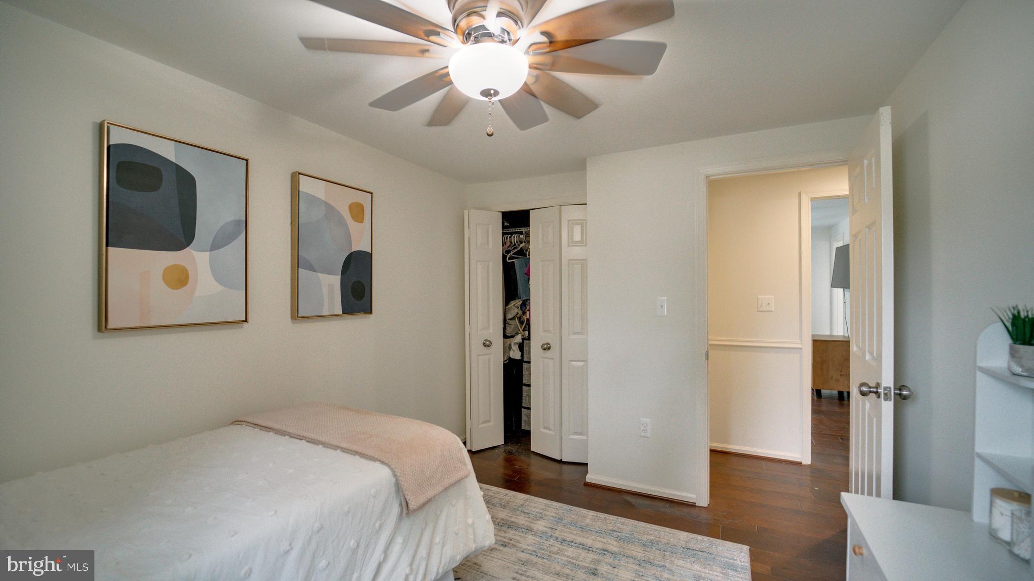 KINGSTON CHASE - Residential