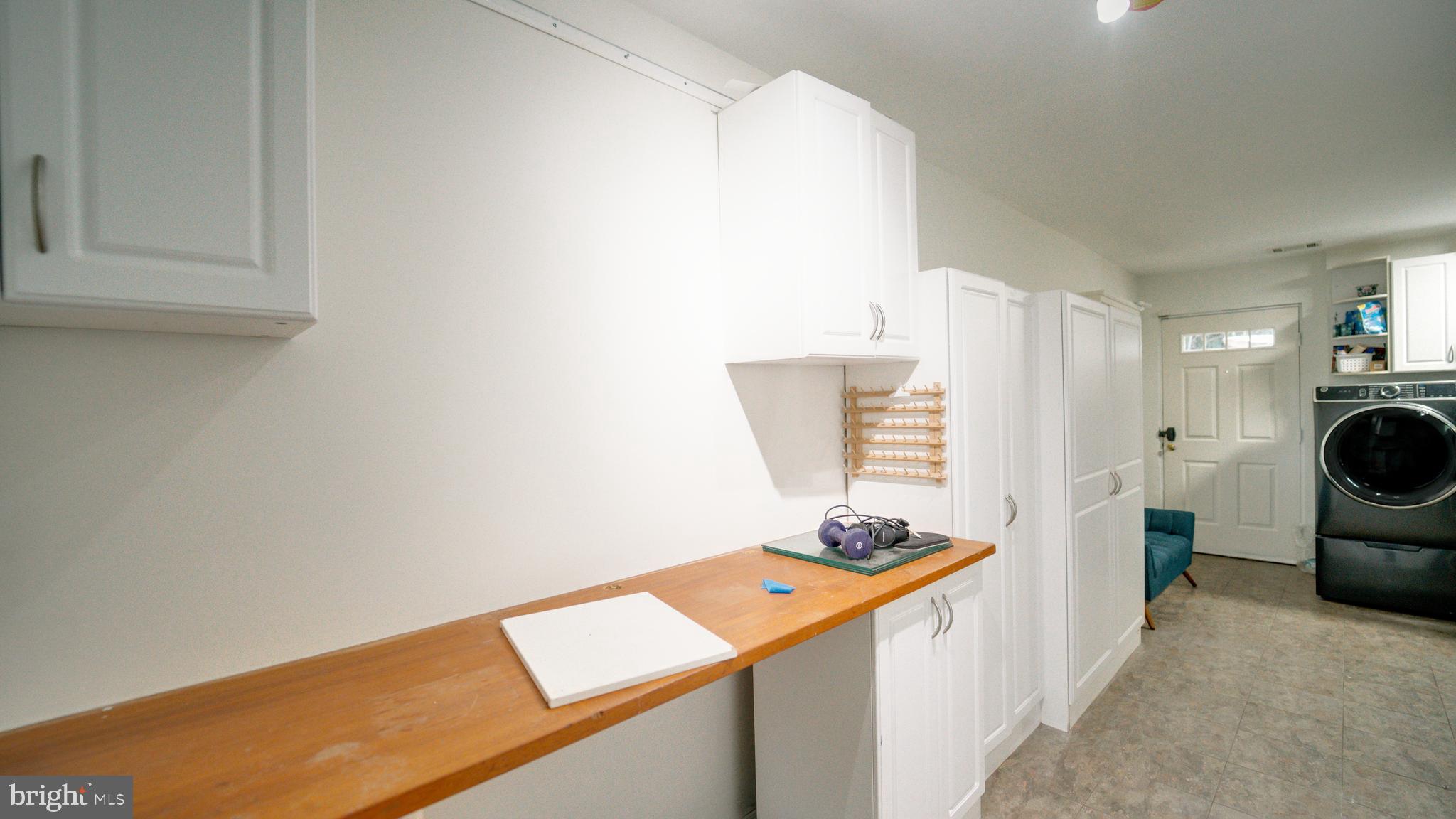 KINGSTON CHASE - Residential