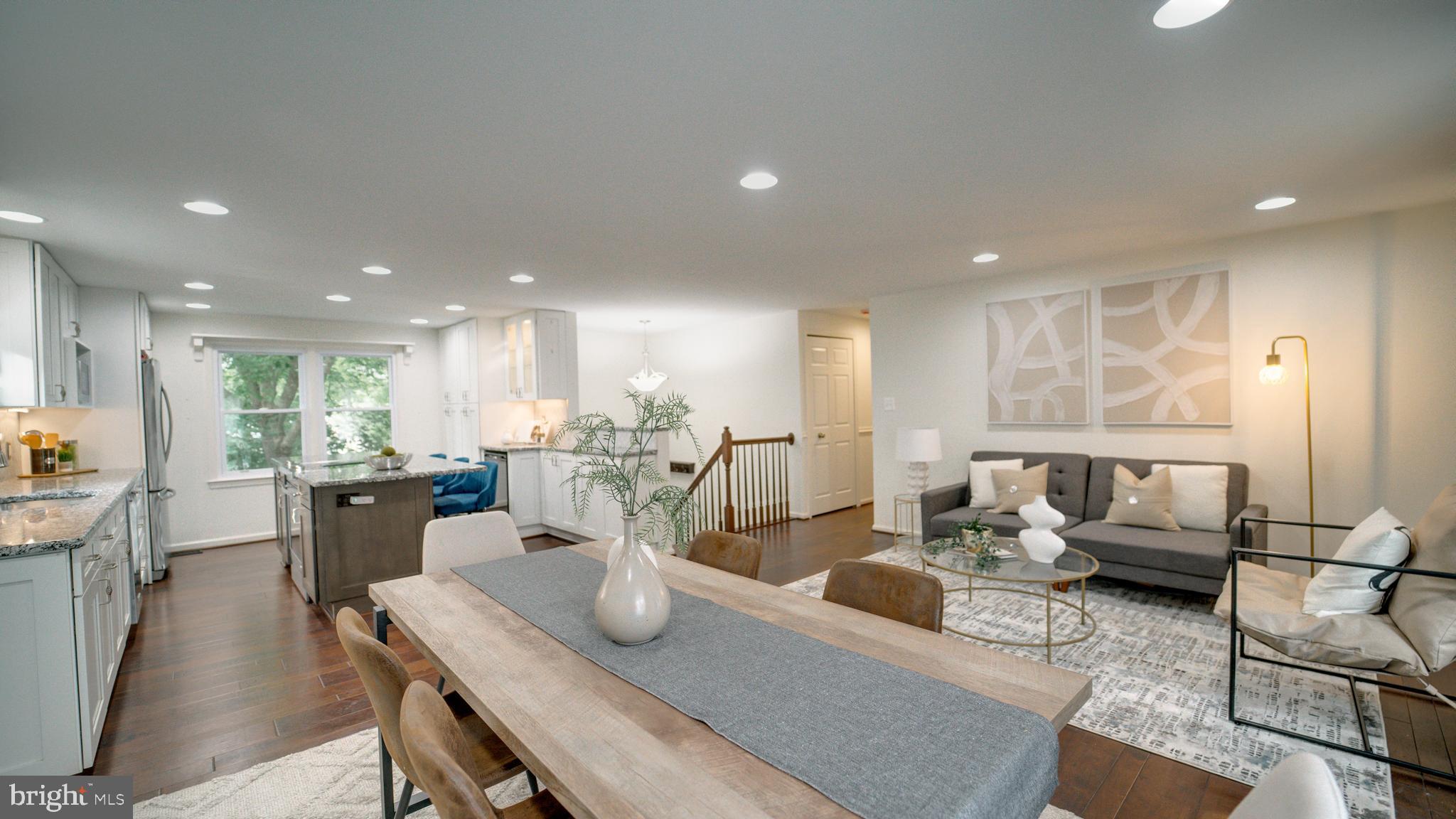 KINGSTON CHASE - Residential