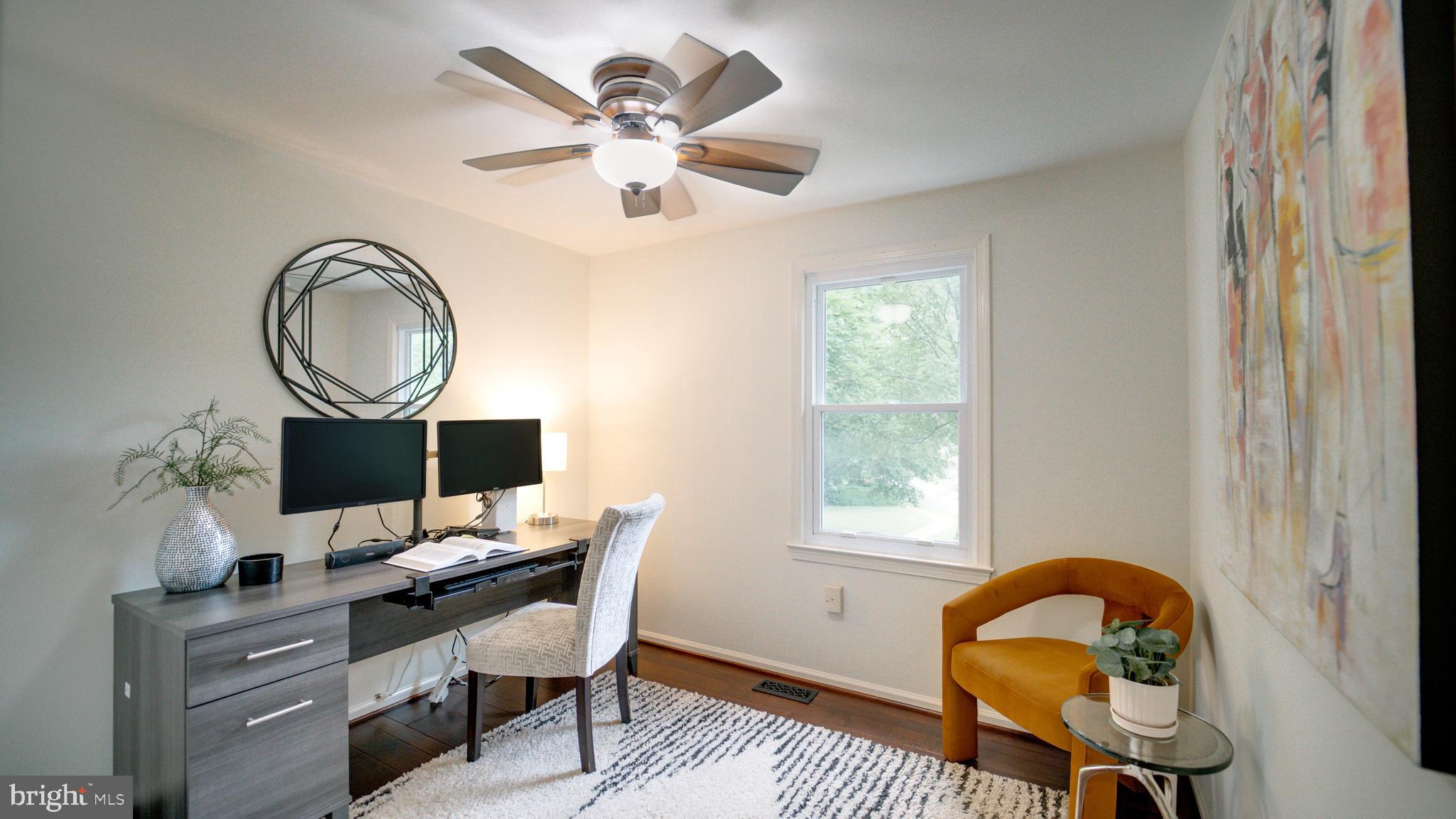 KINGSTON CHASE - Residential