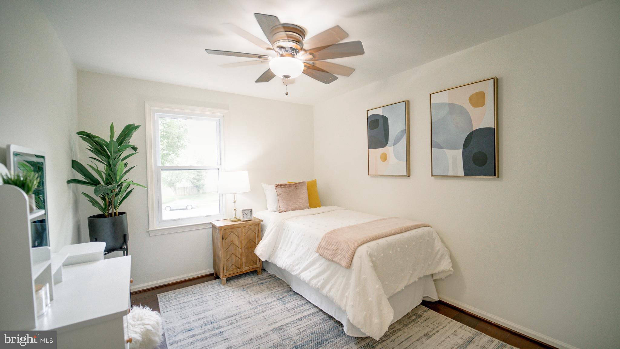 KINGSTON CHASE - Residential