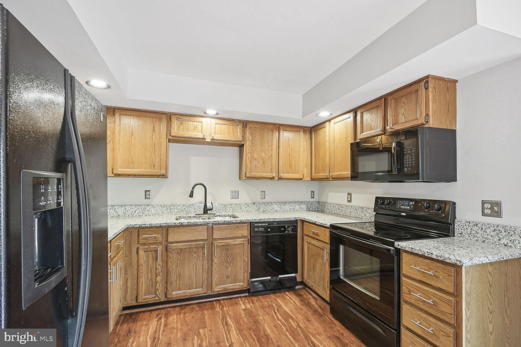 CASCADES - Residential Lease