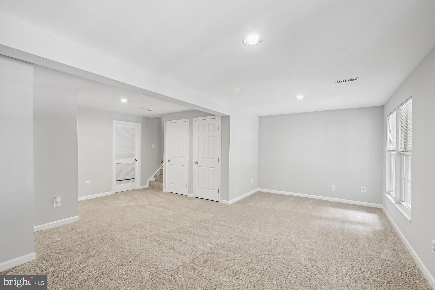 CASCADES - Residential Lease