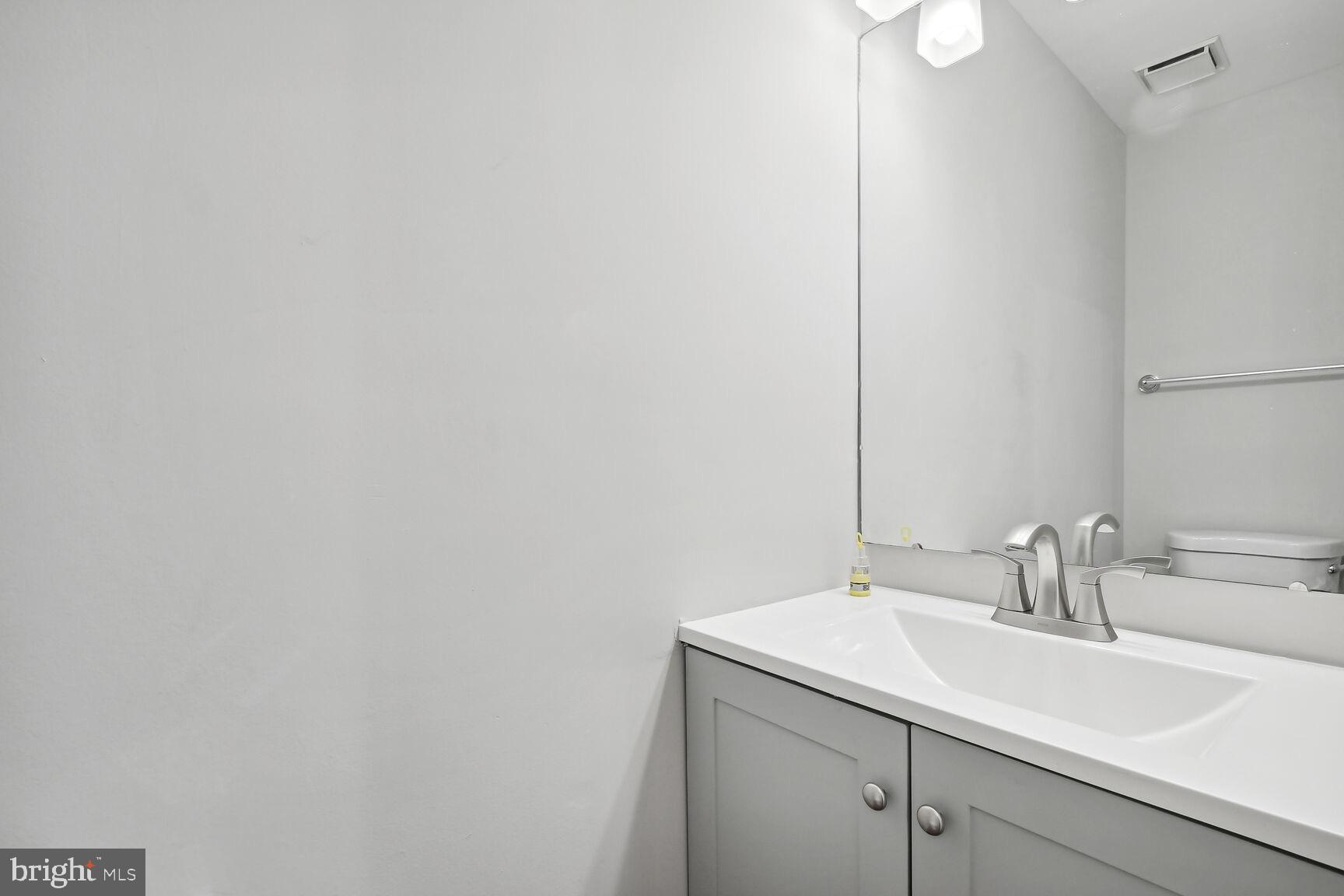 CASCADES - Residential Lease