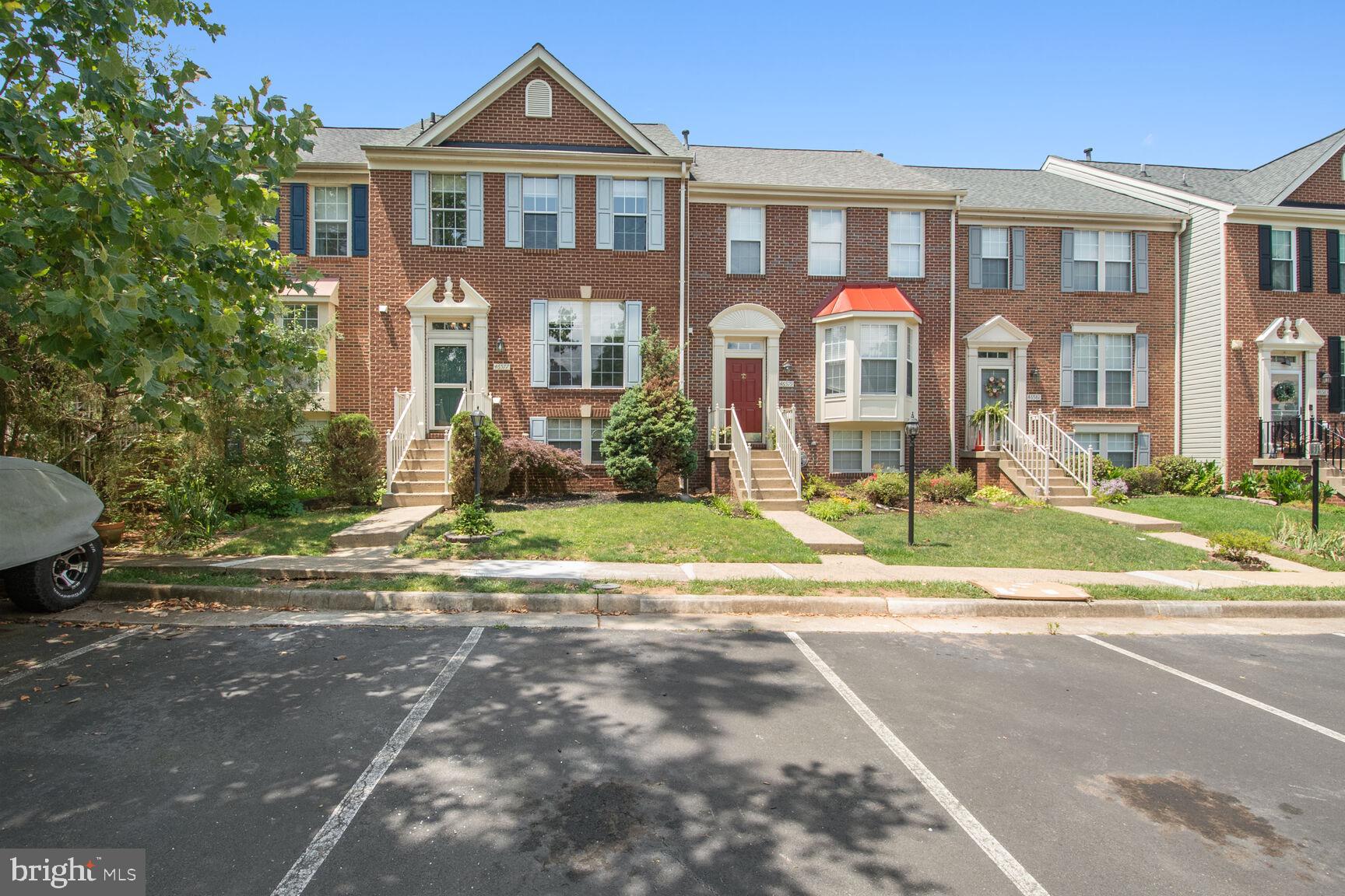 CASCADES - Residential Lease