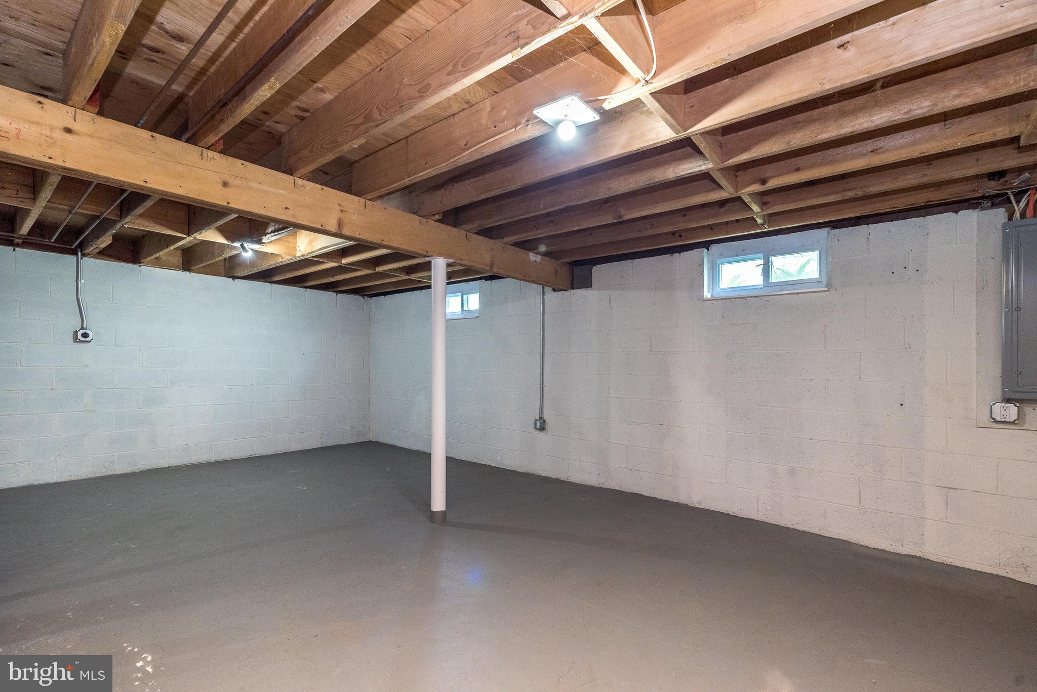 WILLOW MANOR - Residential