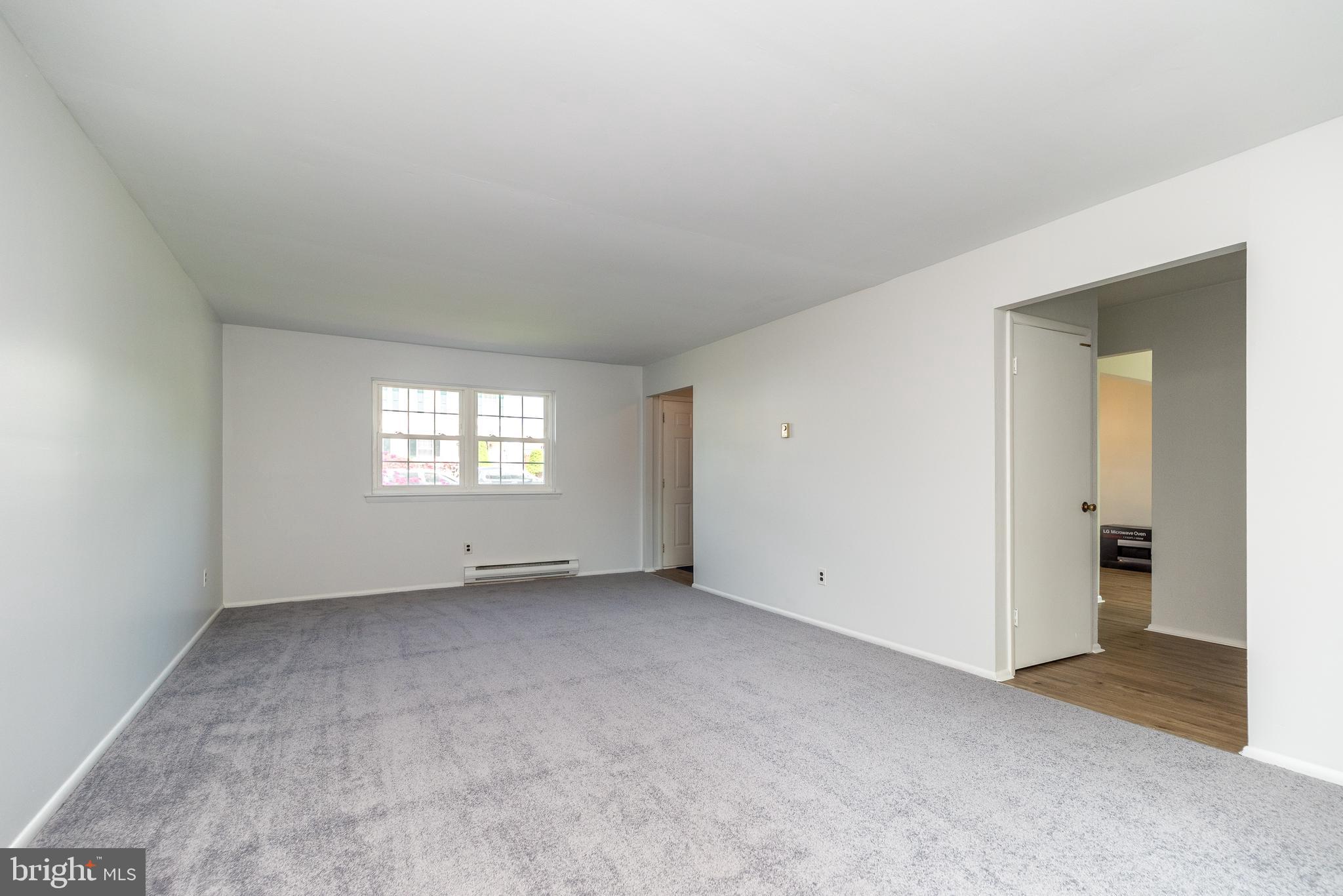 WILLOW MANOR - Residential