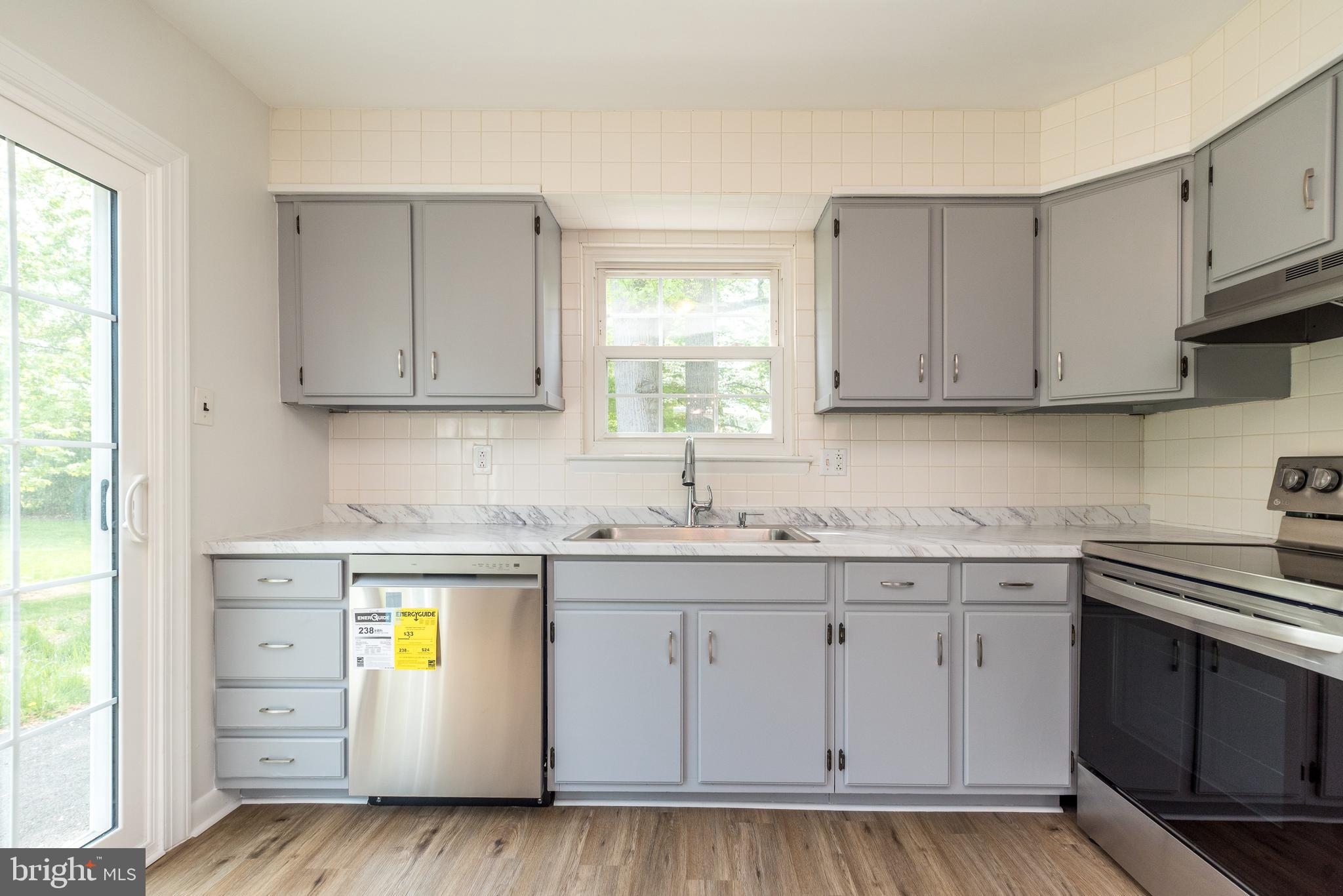 WILLOW MANOR - Residential