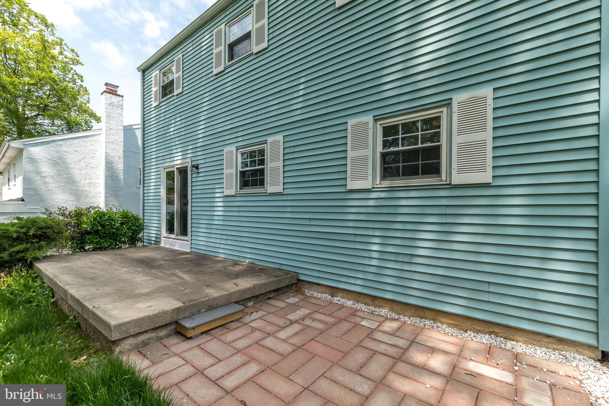 WILLOW MANOR - Residential