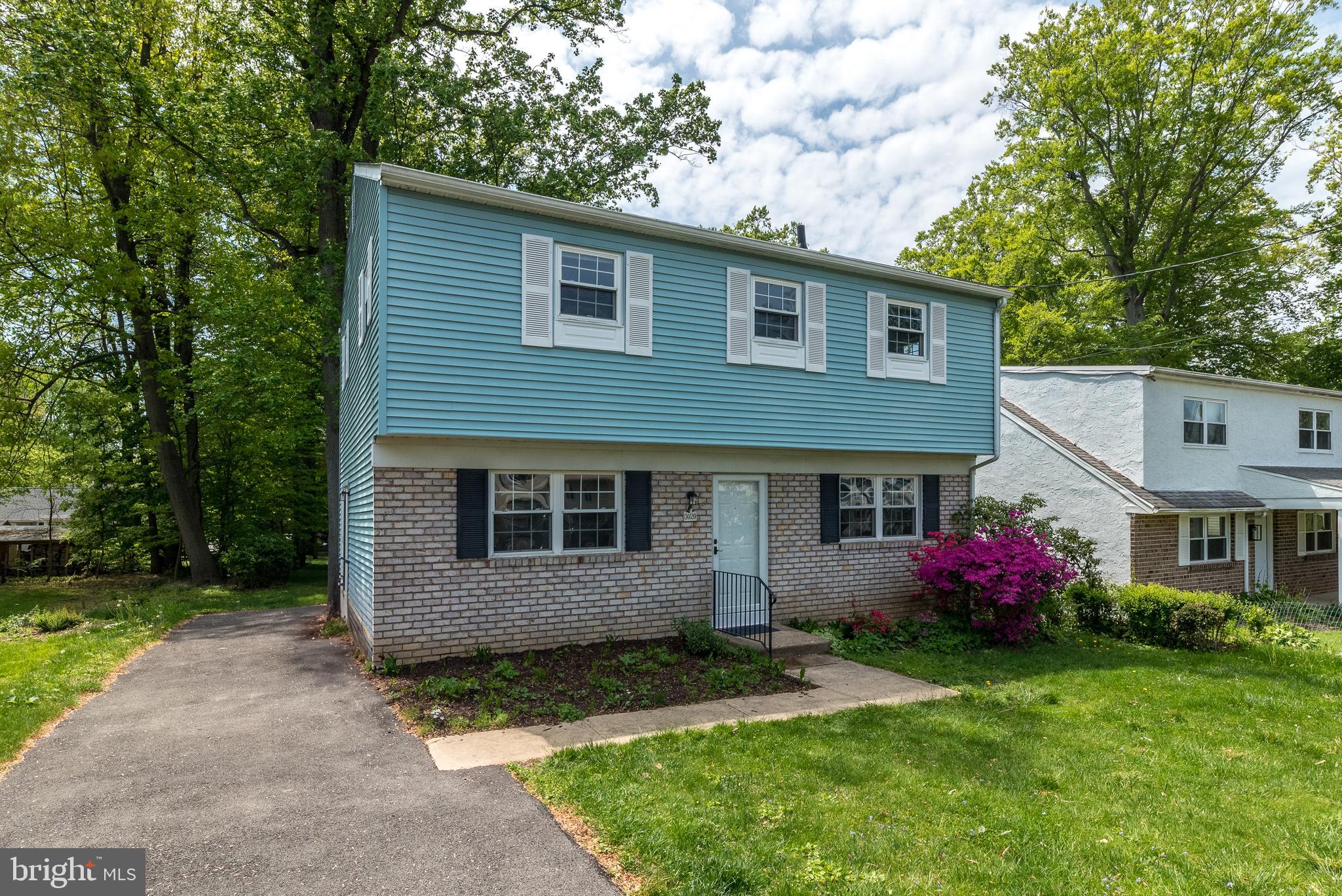 WILLOW MANOR - Residential