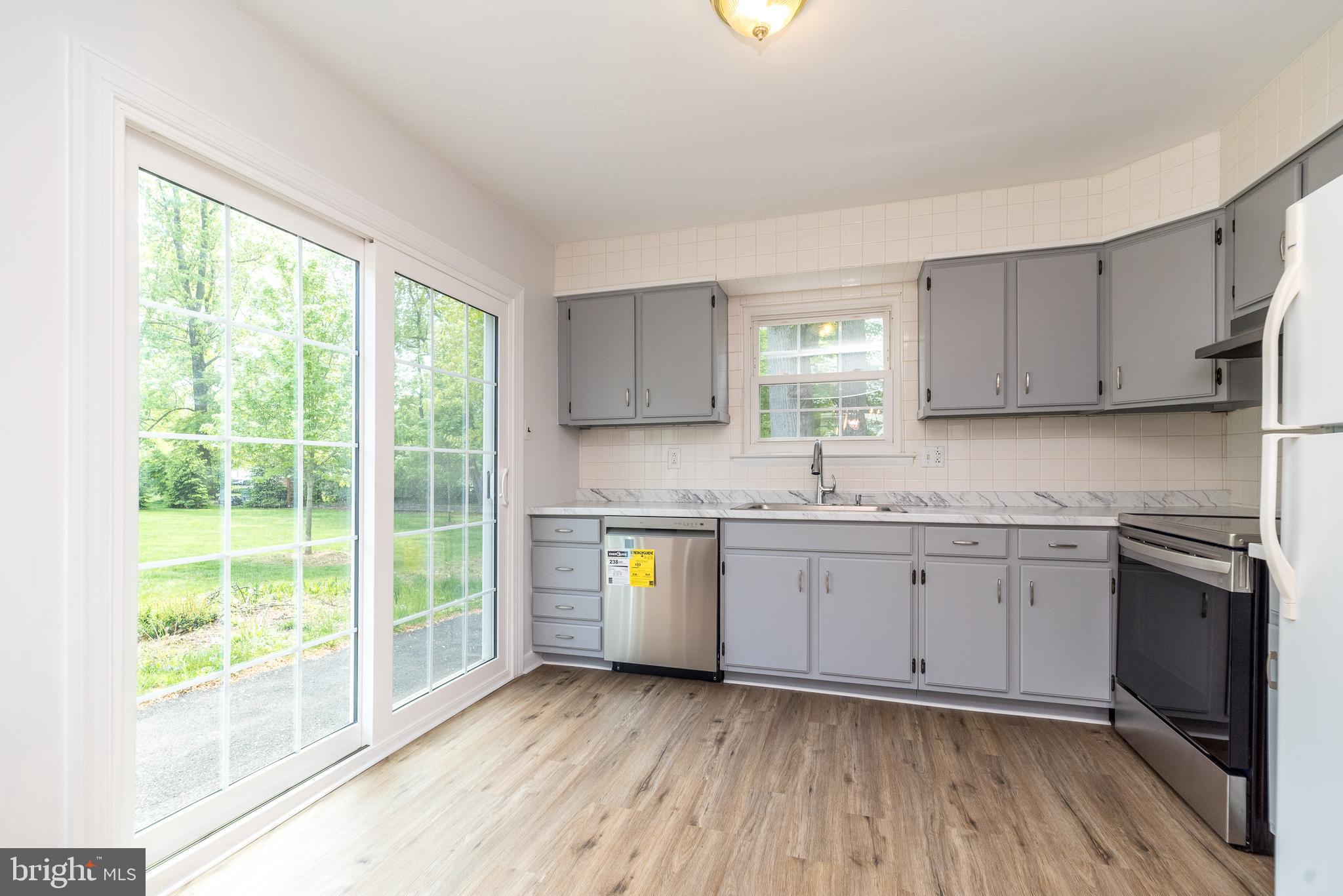 WILLOW MANOR - Residential