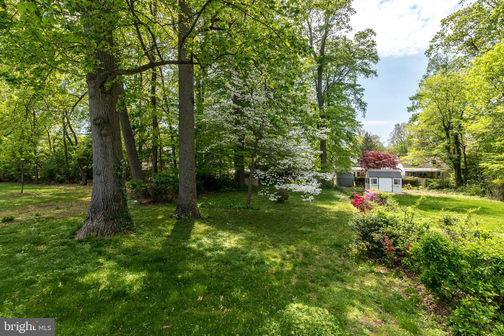 WILLOW MANOR - Residential