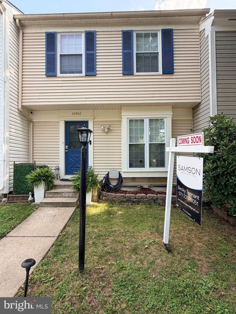 Photo of 14942 Ampstead Court, CENTREVILLE, VA 20120 (MLS # VAFX2325952)