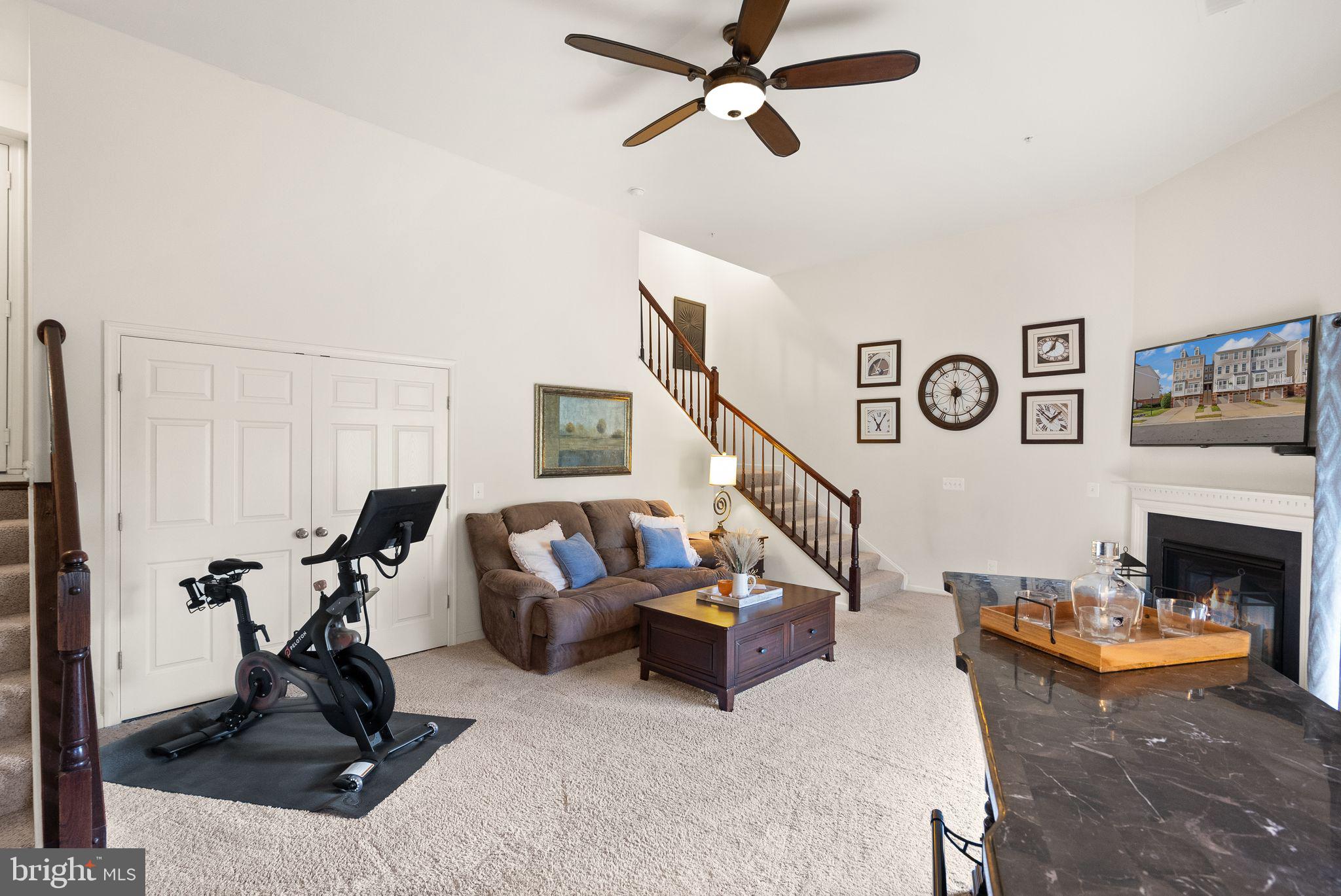 CASCADES PLACE CONDOMINIUM - Residential