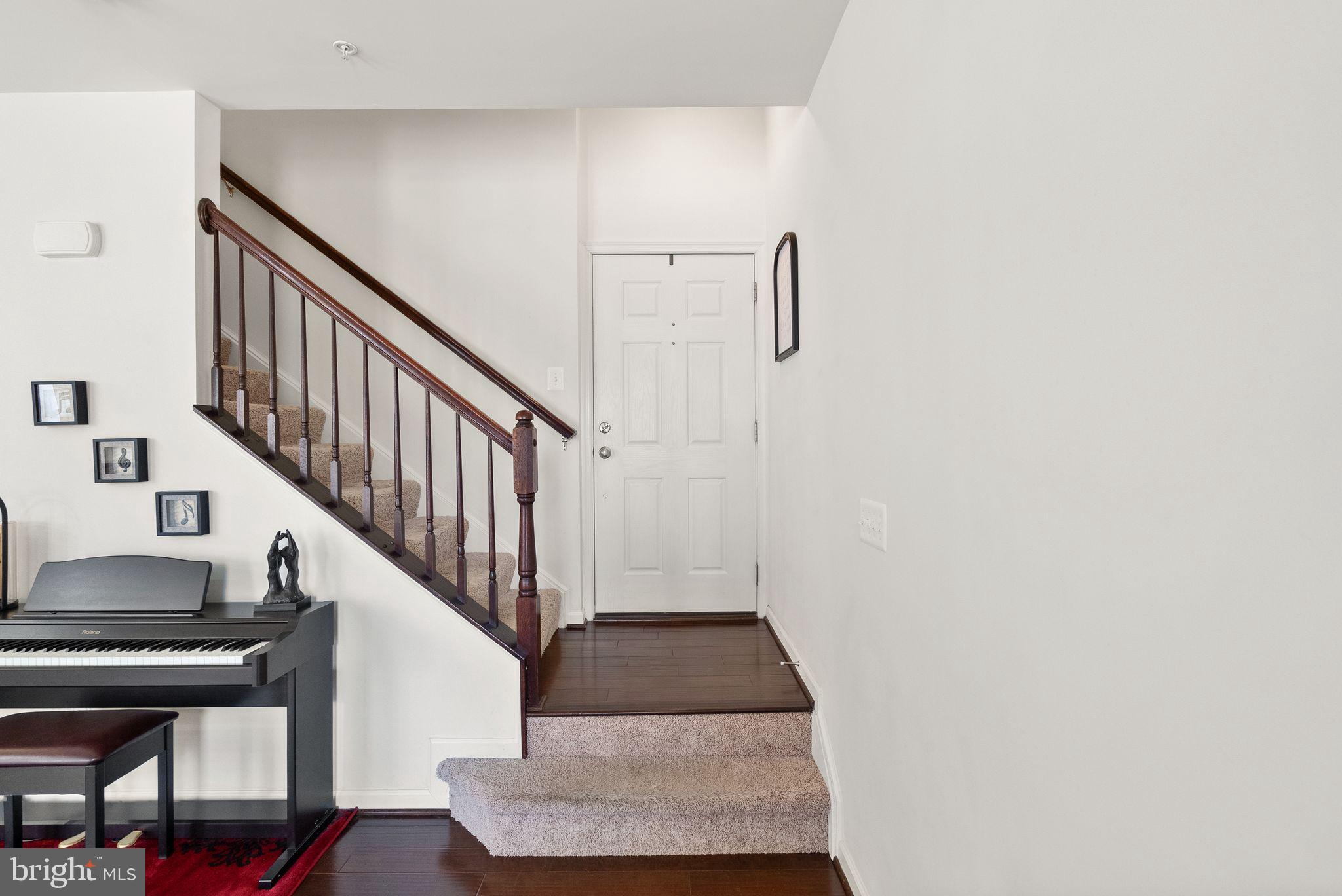 CASCADES PLACE CONDOMINIUM - Residential